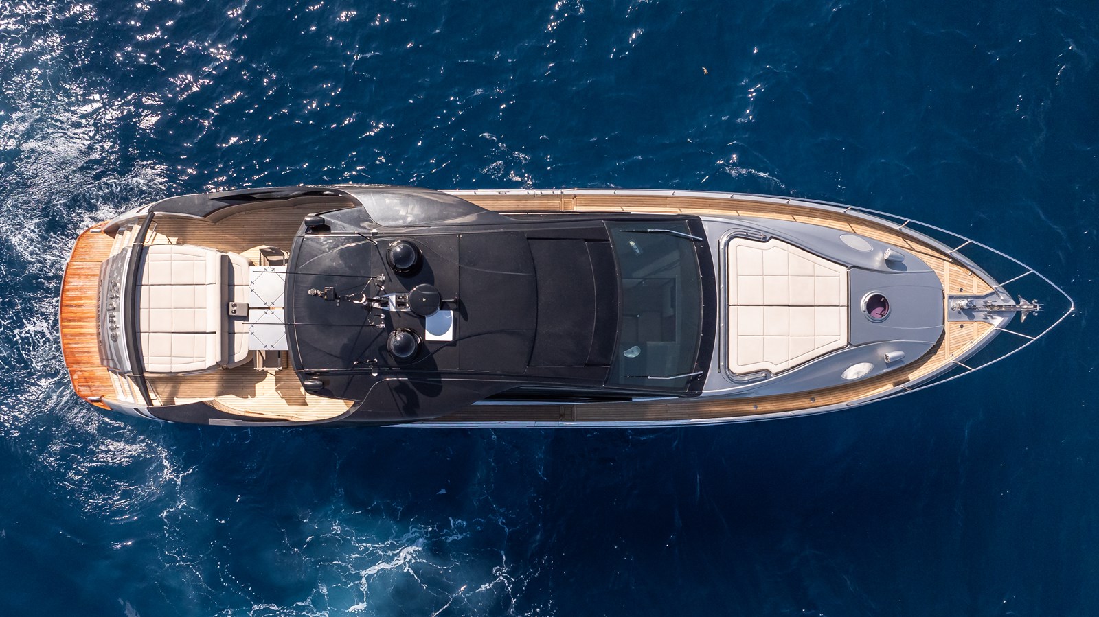 Yacht Photo 3