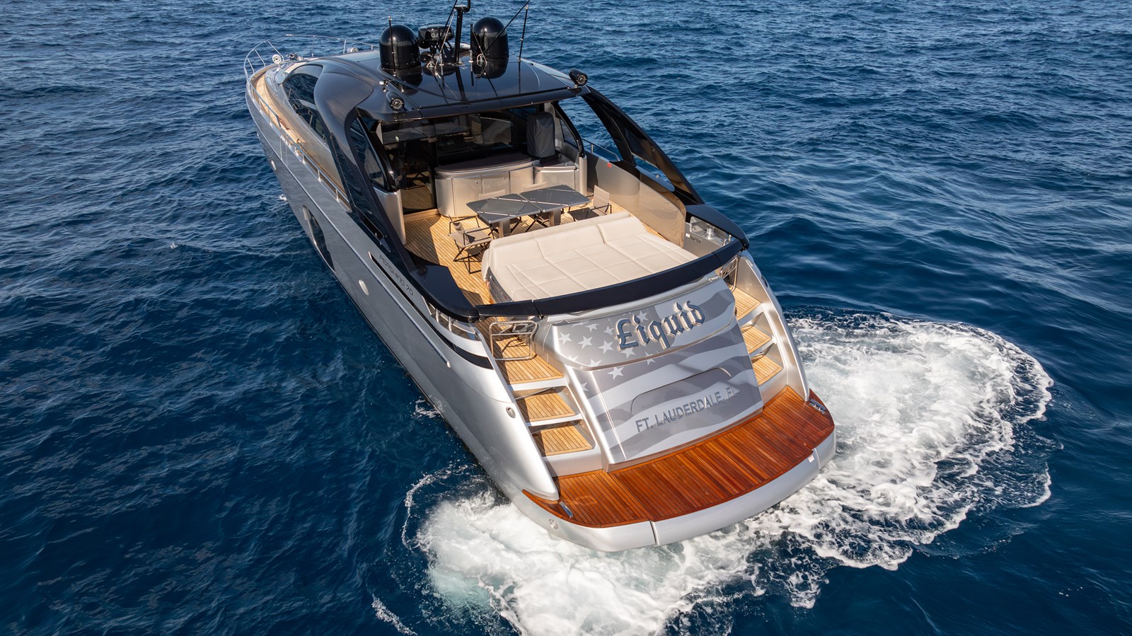 Yacht Photo 5