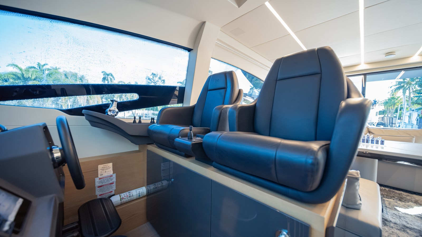 Yacht Photo 25
