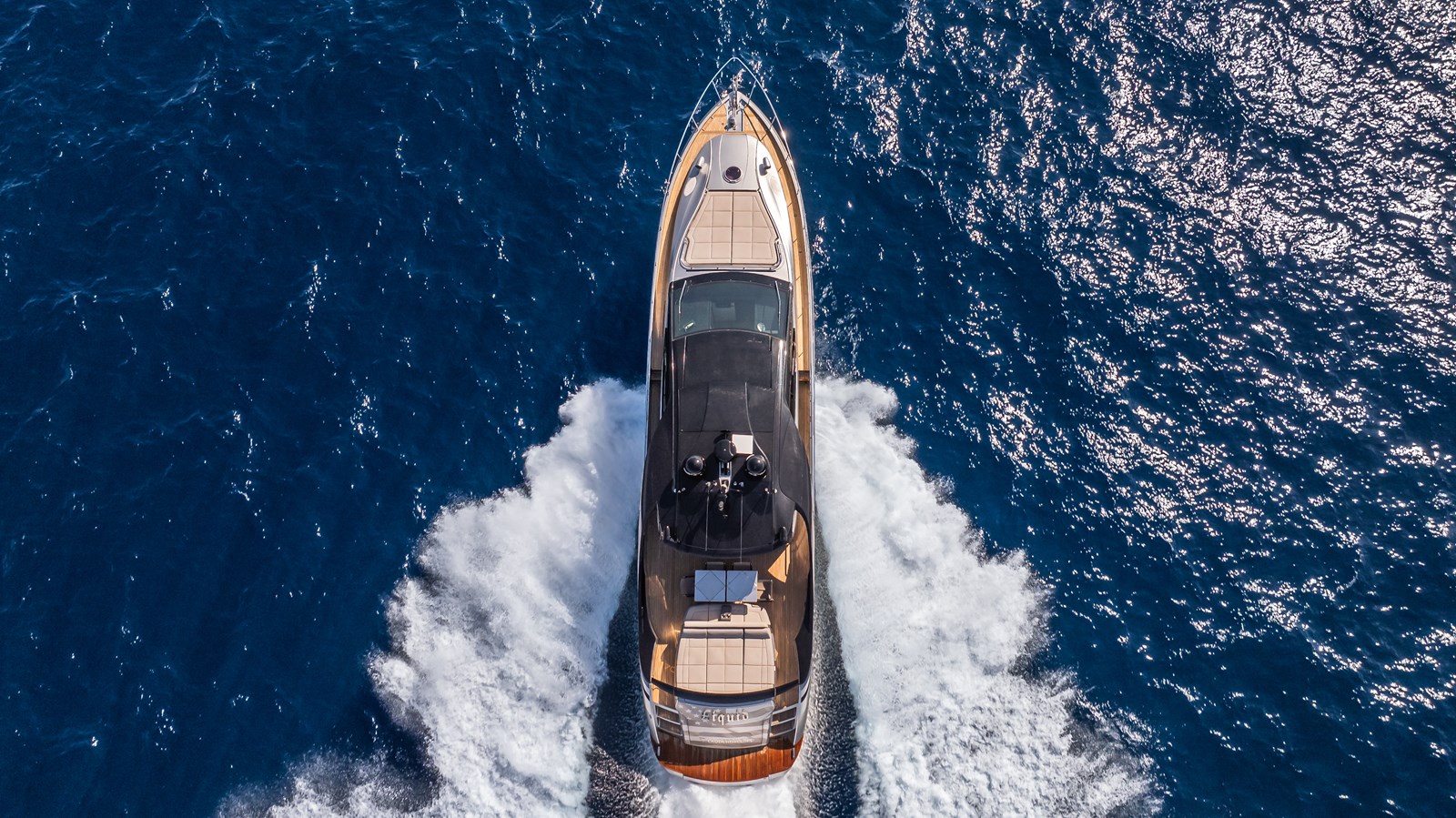 Yacht Photo 45