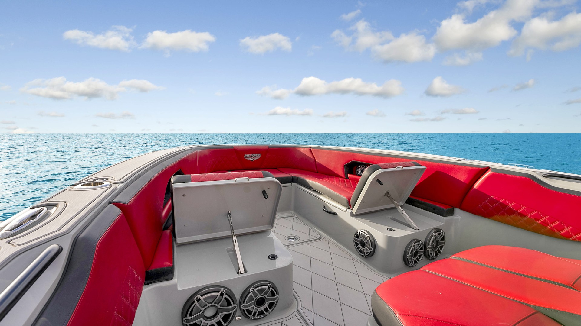 Yacht Photo 9