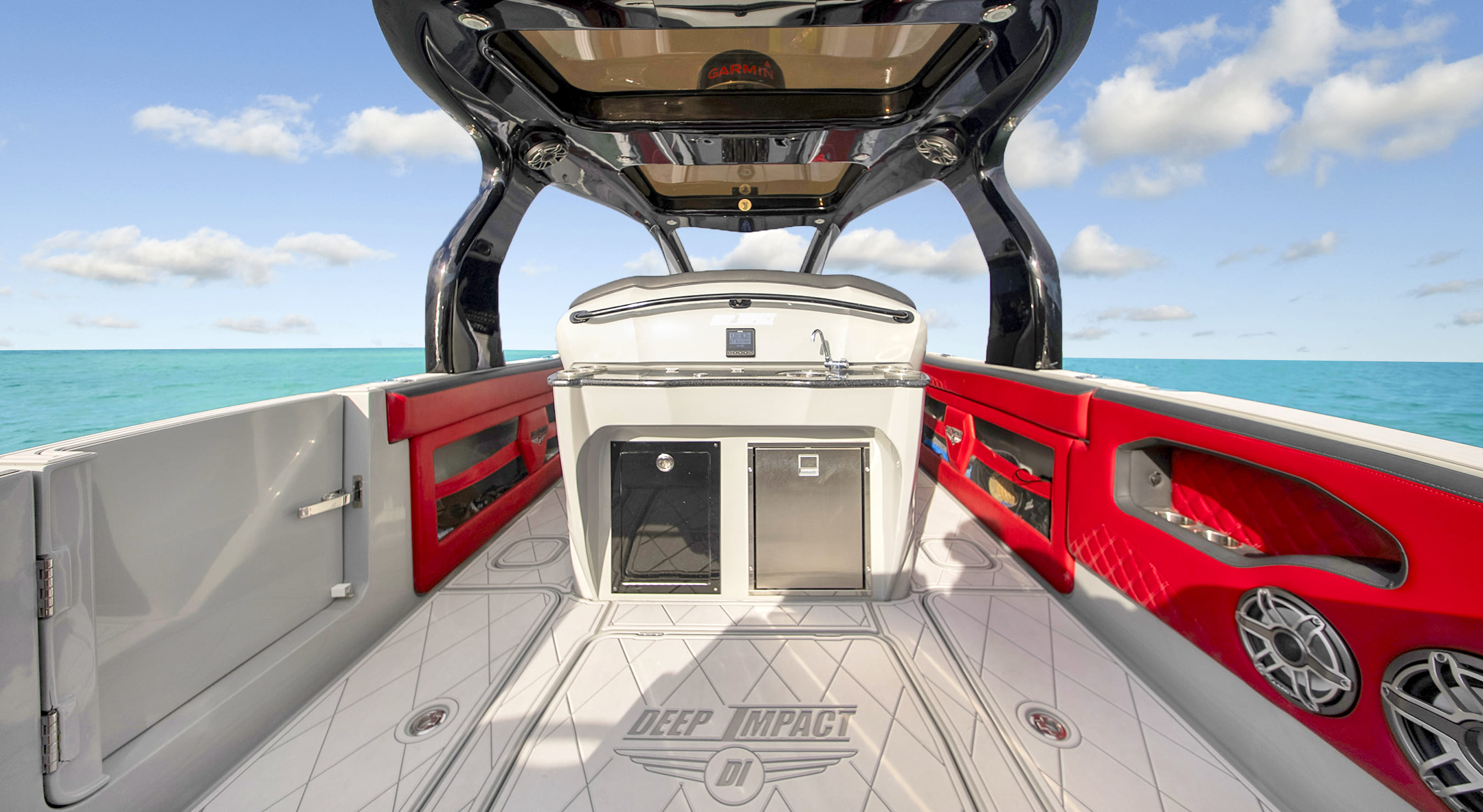 Yacht Photo 19