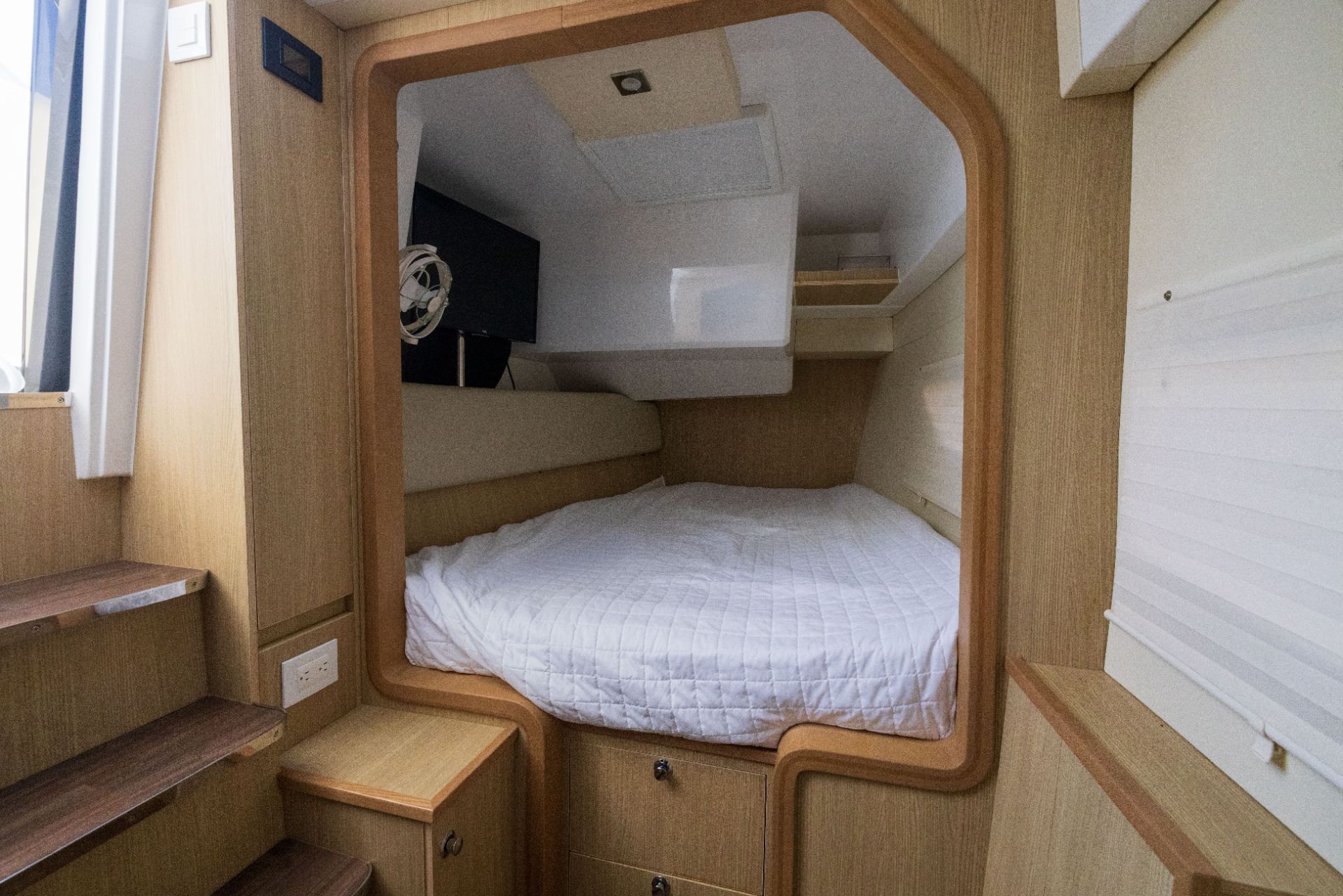 Yacht Photo 5
