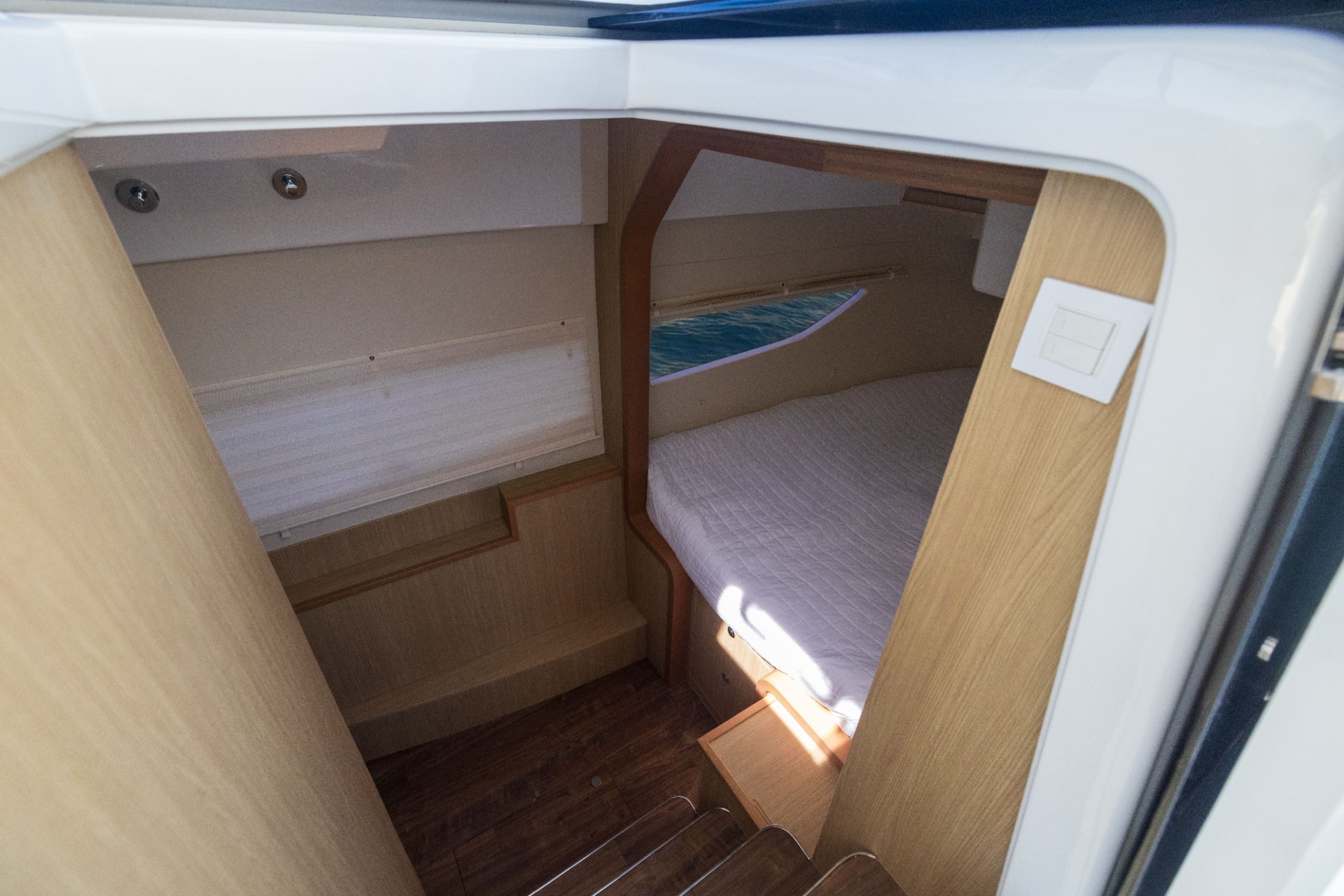 Yacht Photo 7