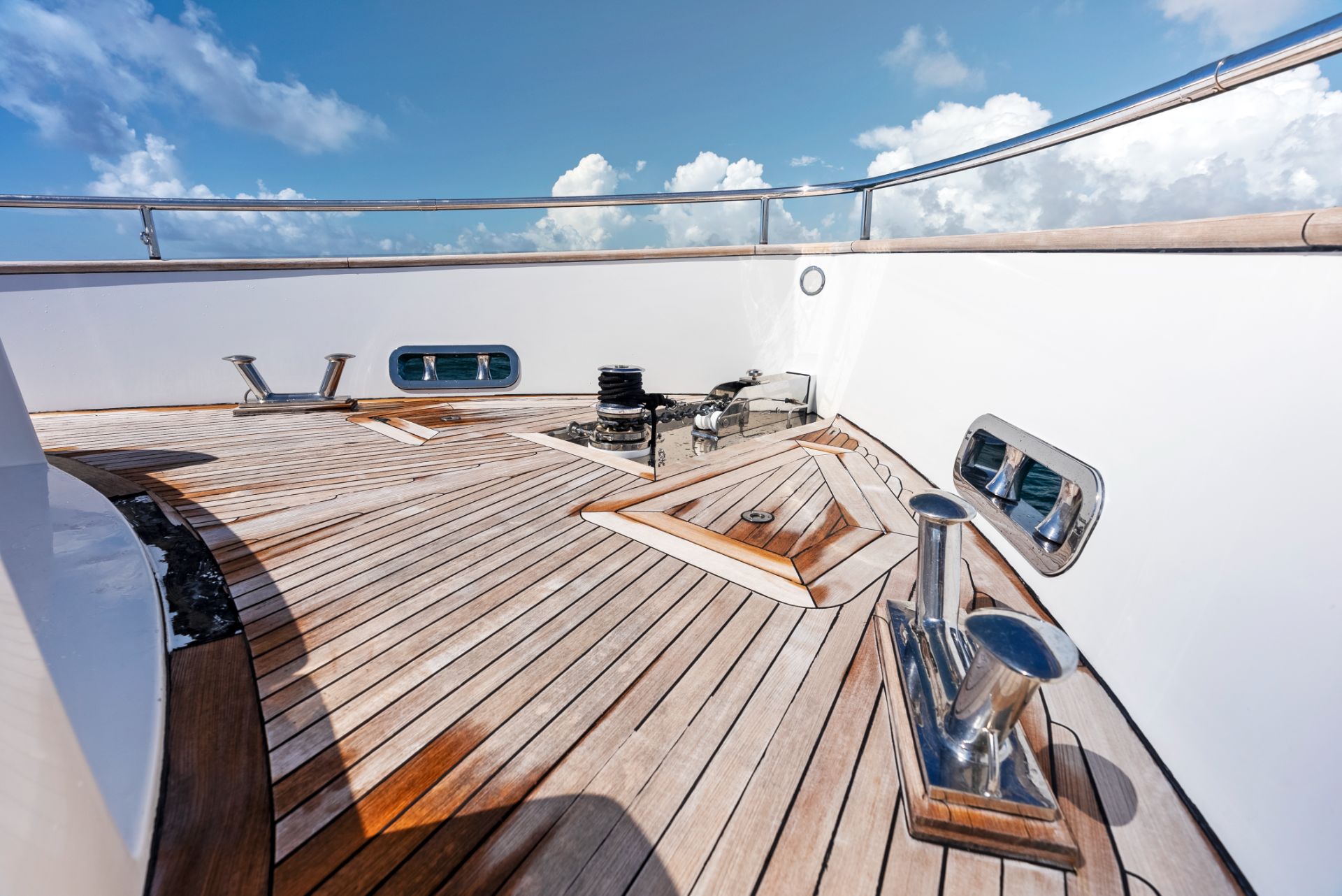 Yacht Photo 3