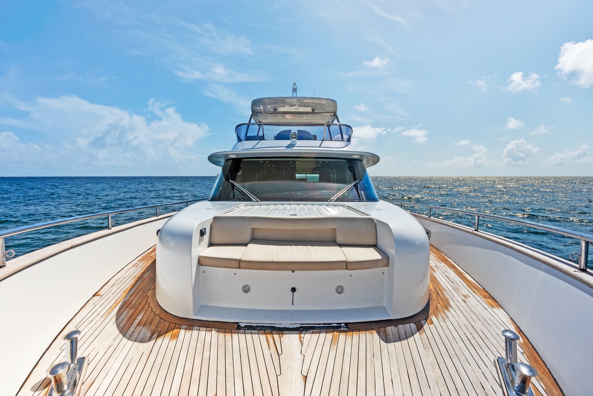Yacht Photo 4