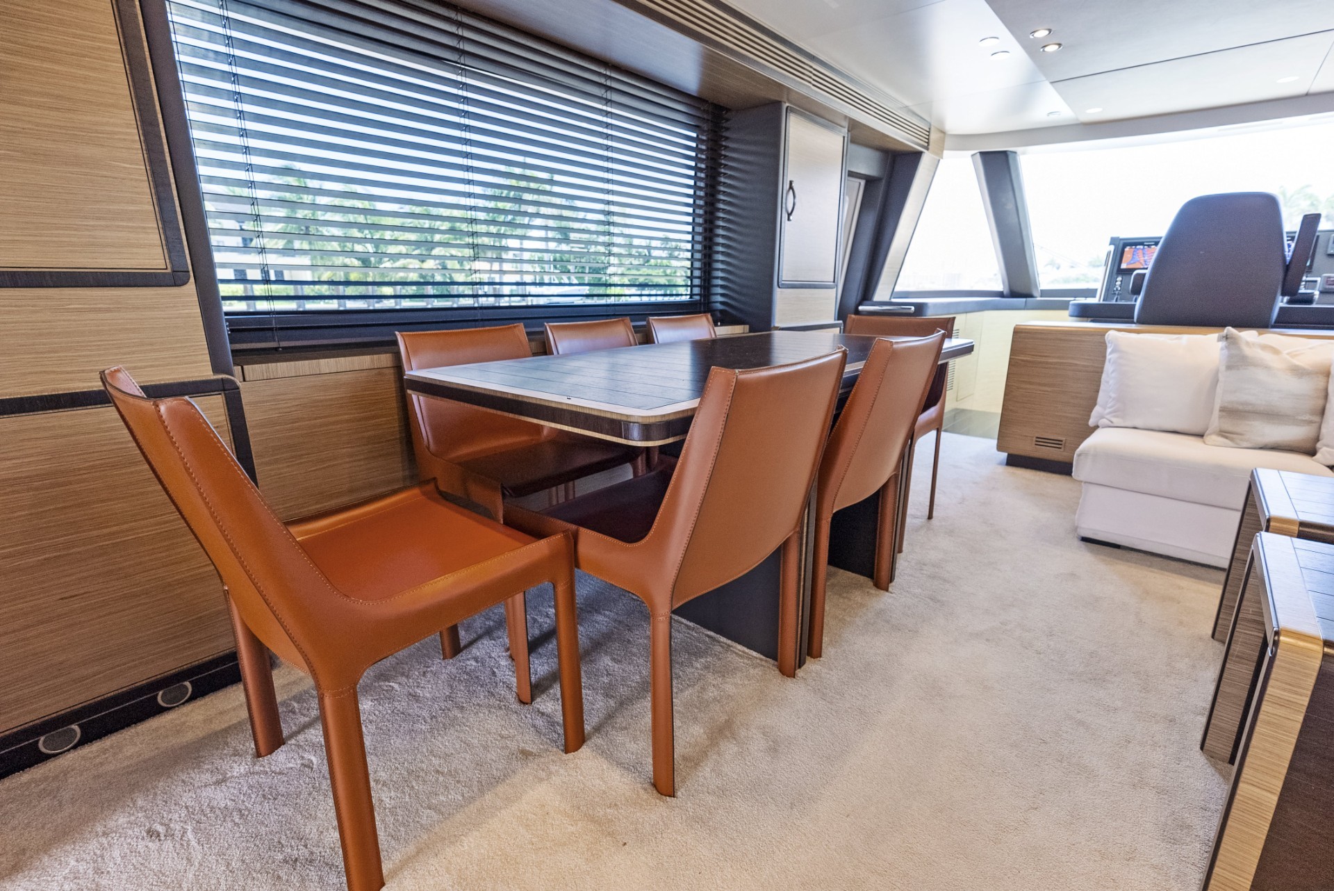 Yacht Photo 25