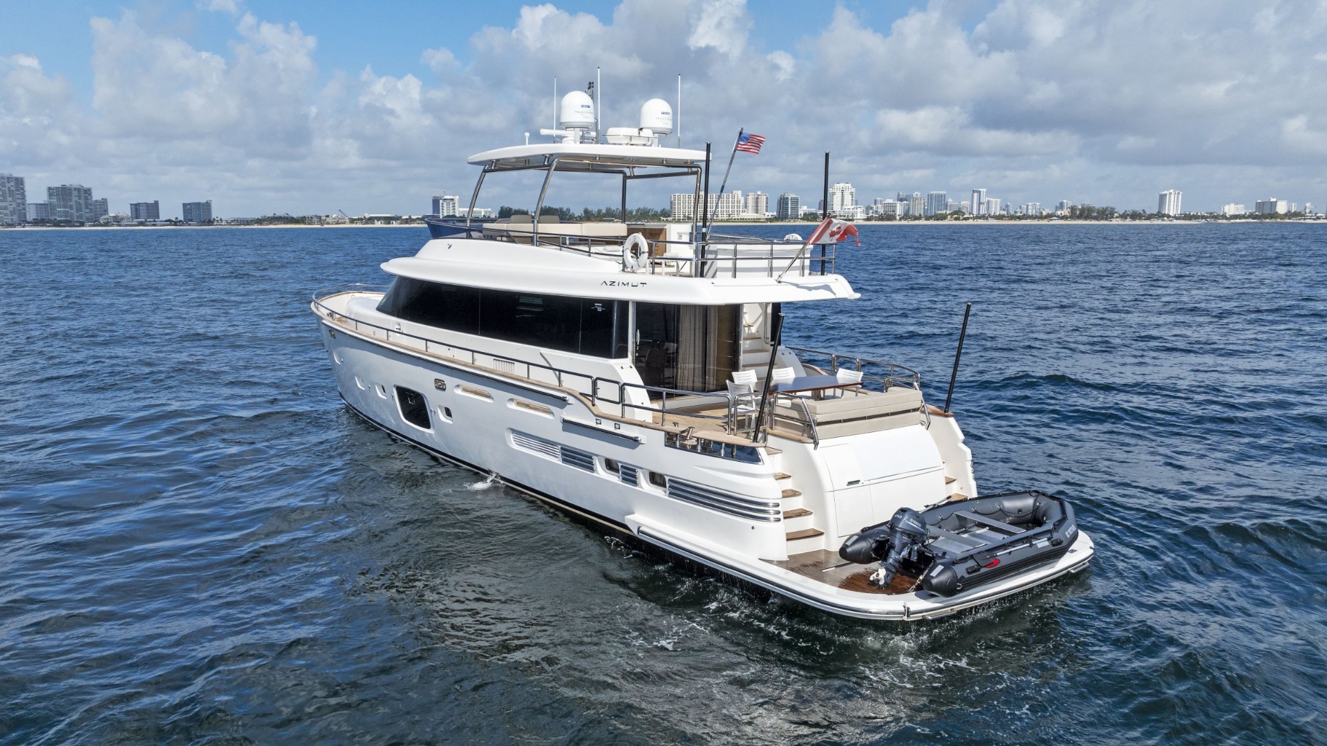 Yacht Photo 38