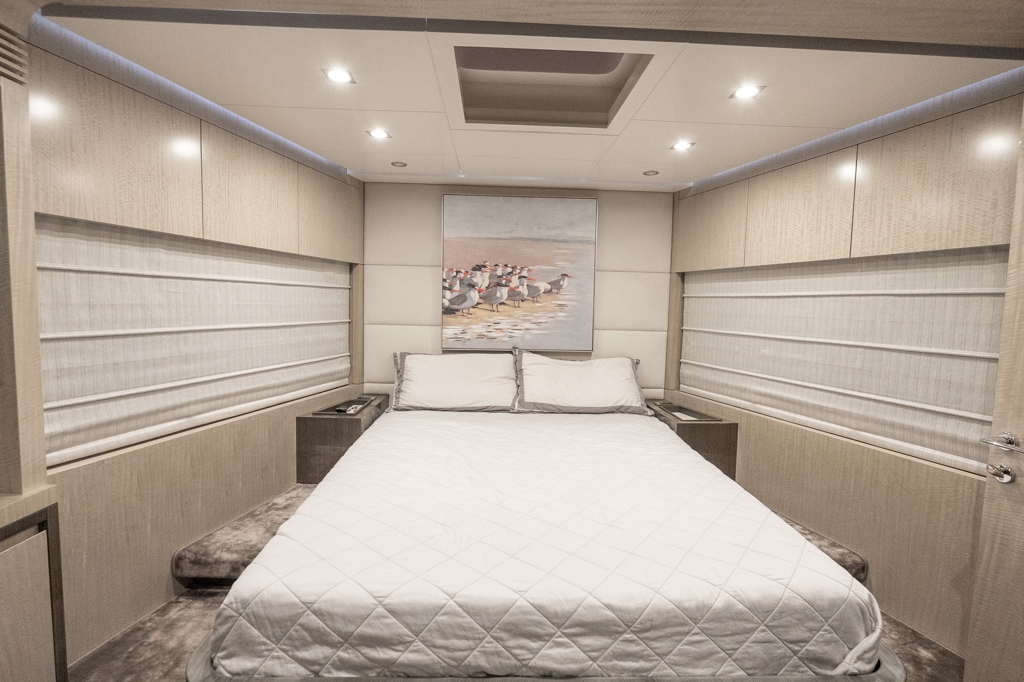 Yacht Photo 22