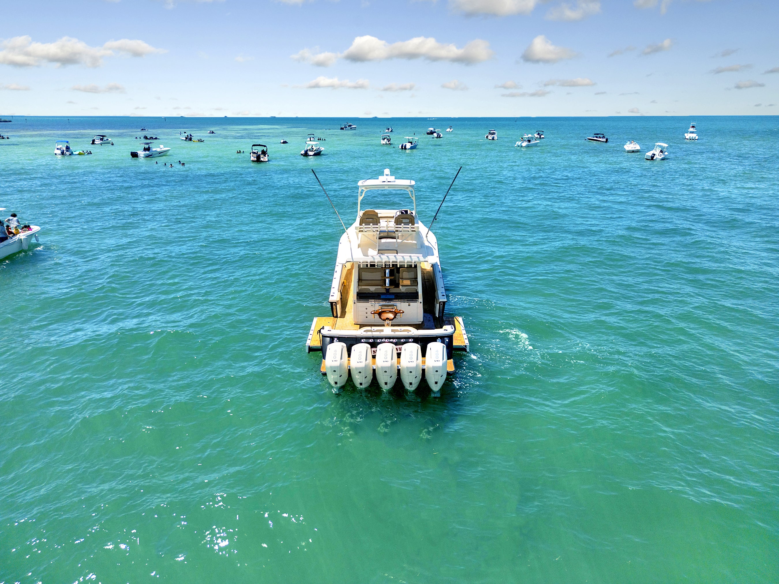 Yacht Photo 7