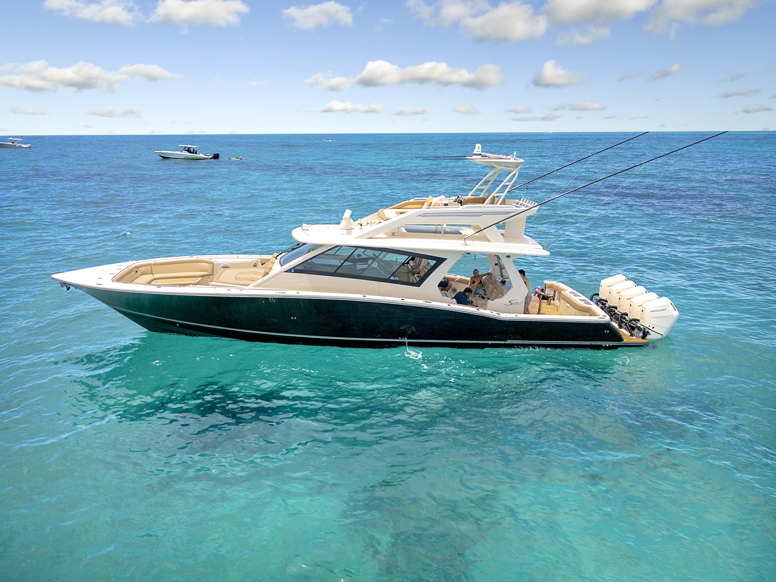 Yacht Photo 18