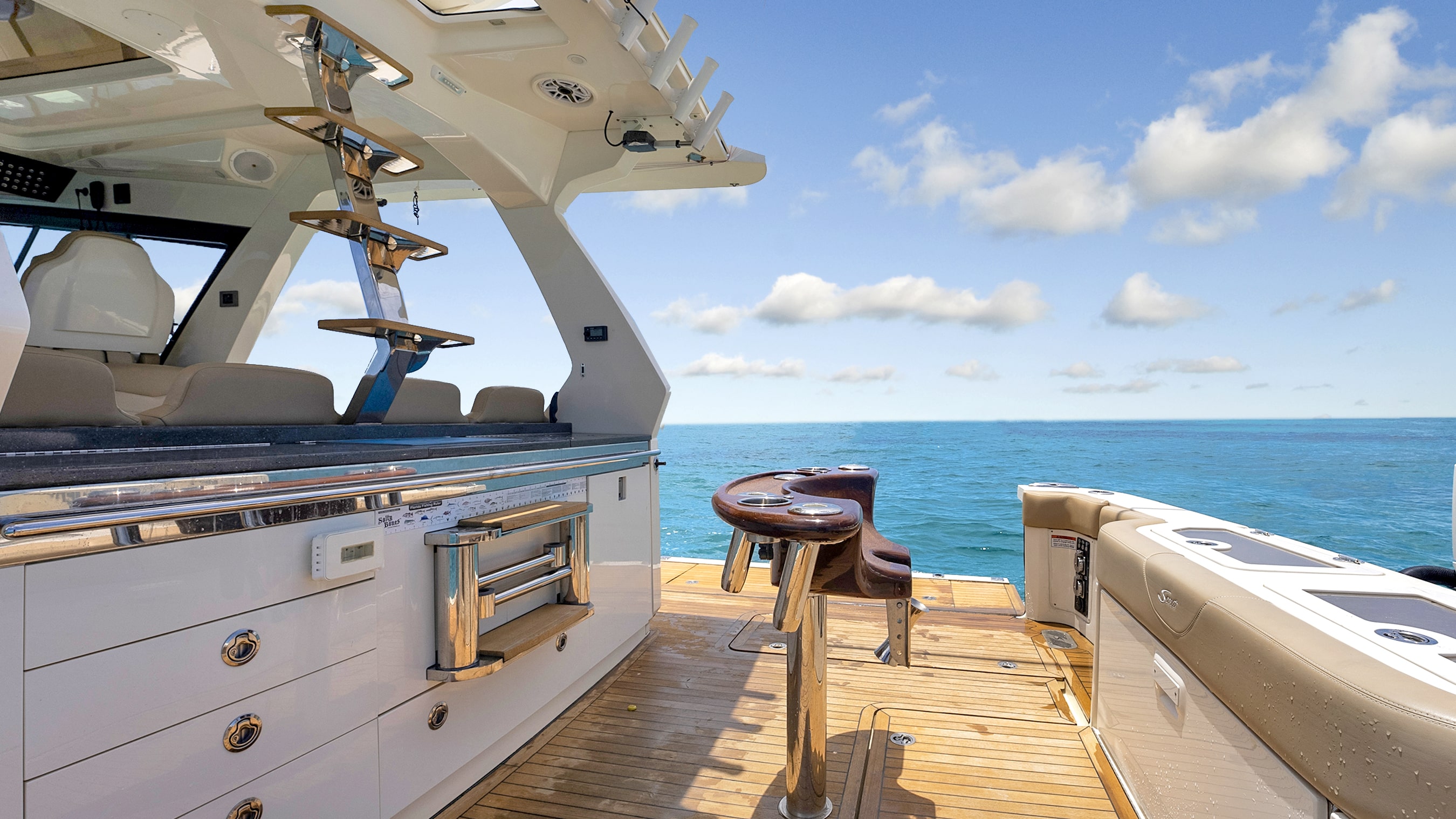 Yacht Photo 25