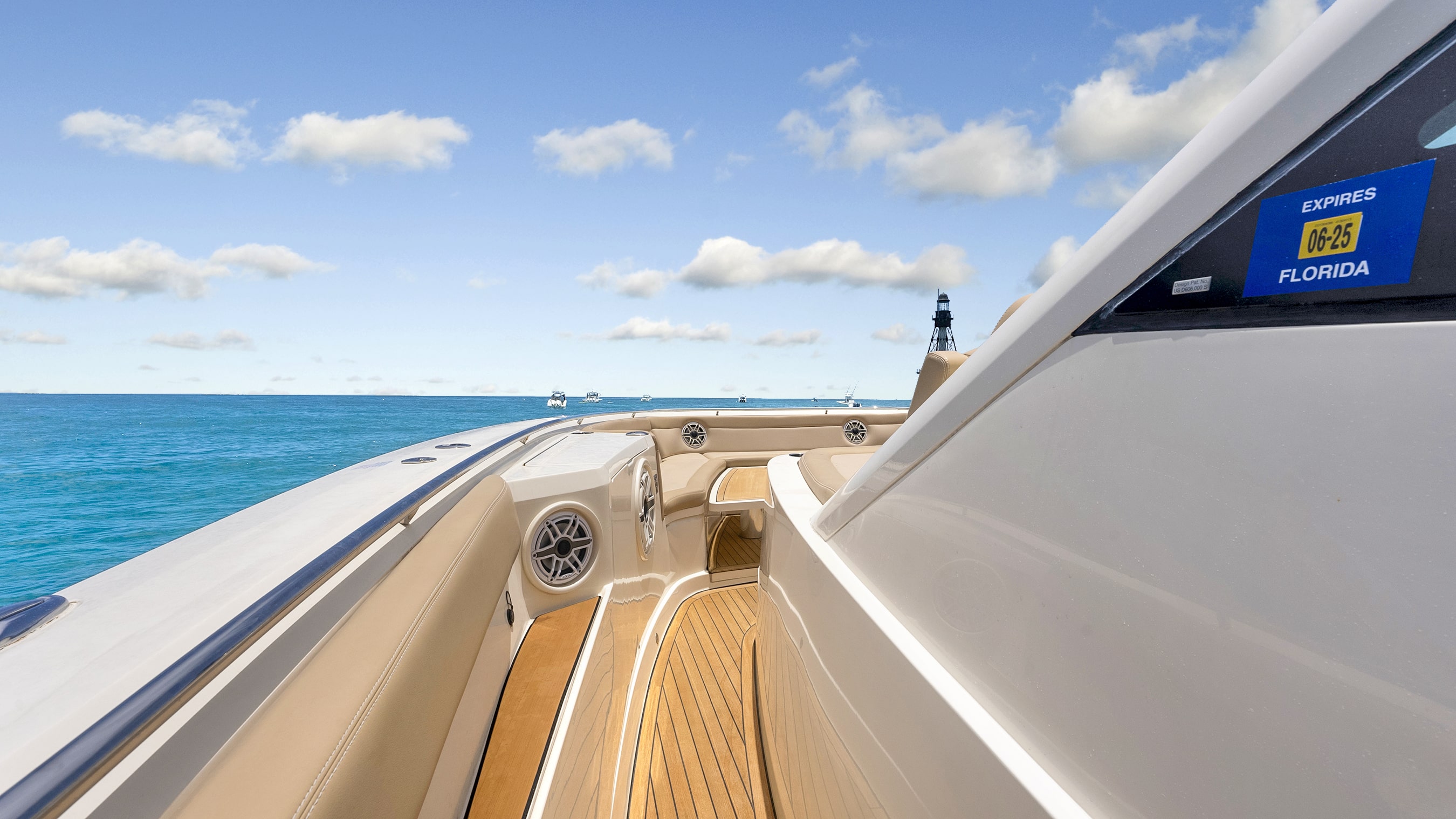 Yacht Photo 27