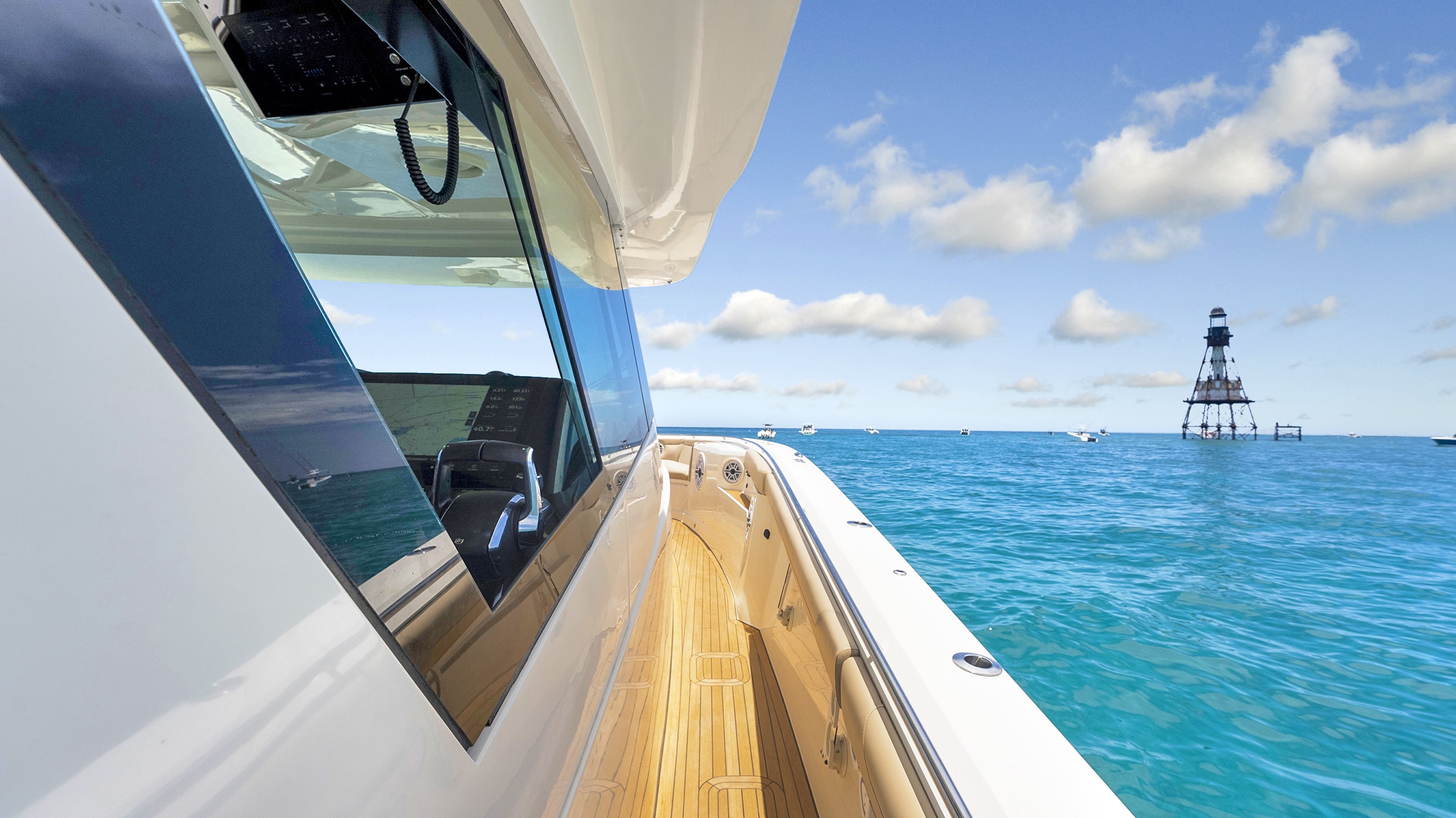Yacht Photo 31