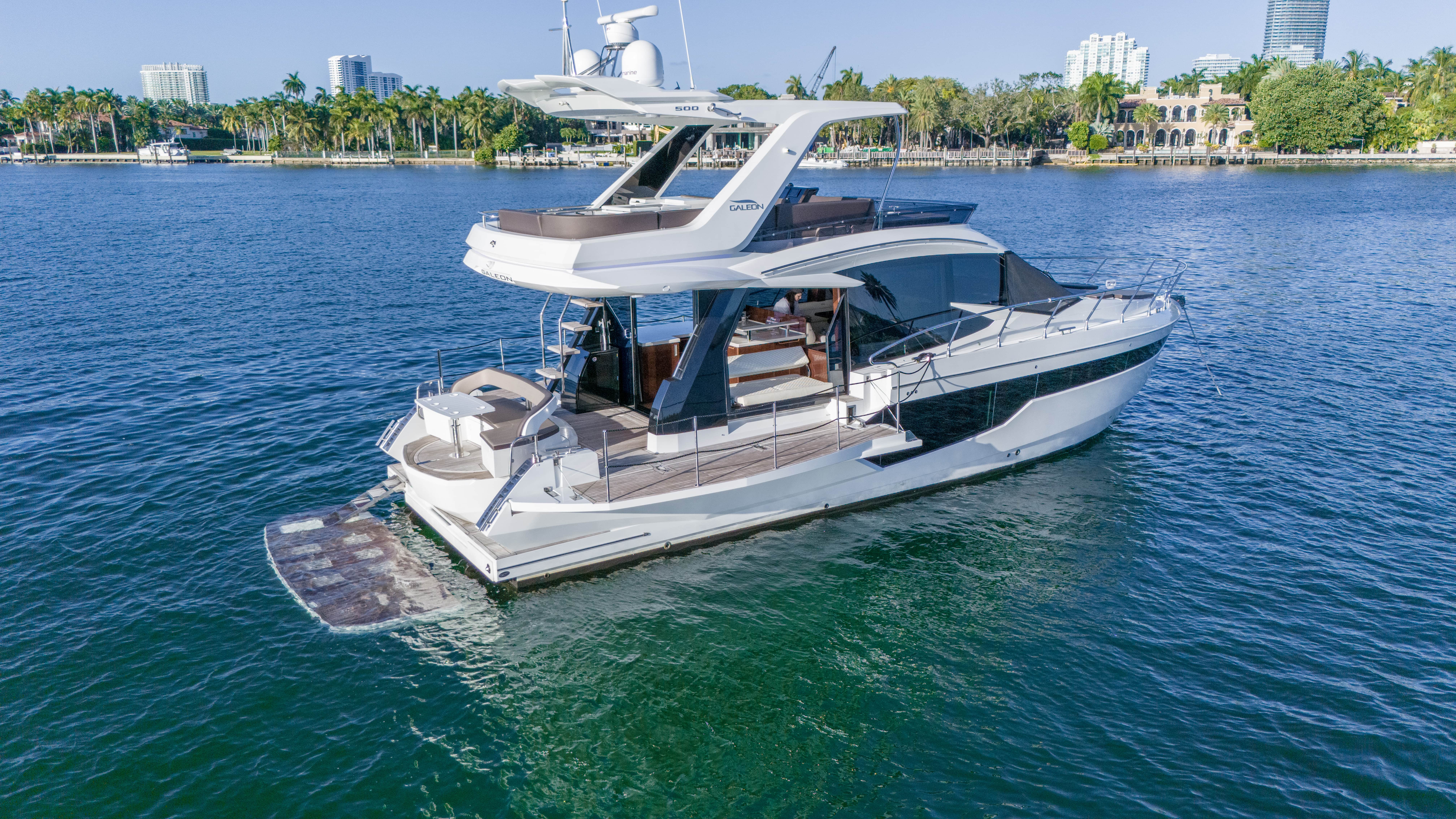 Yacht Photo 5