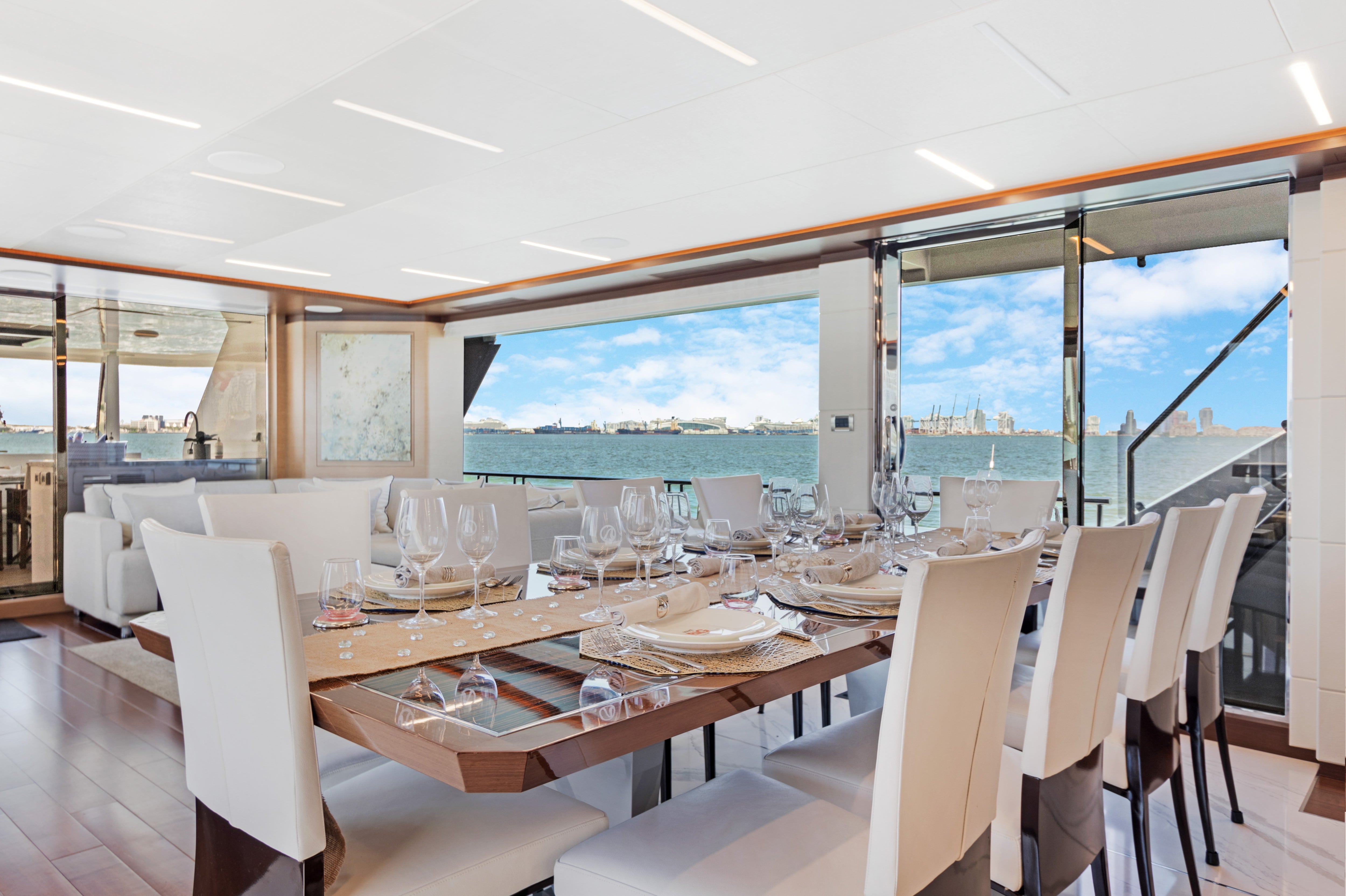 Yacht Photo 15