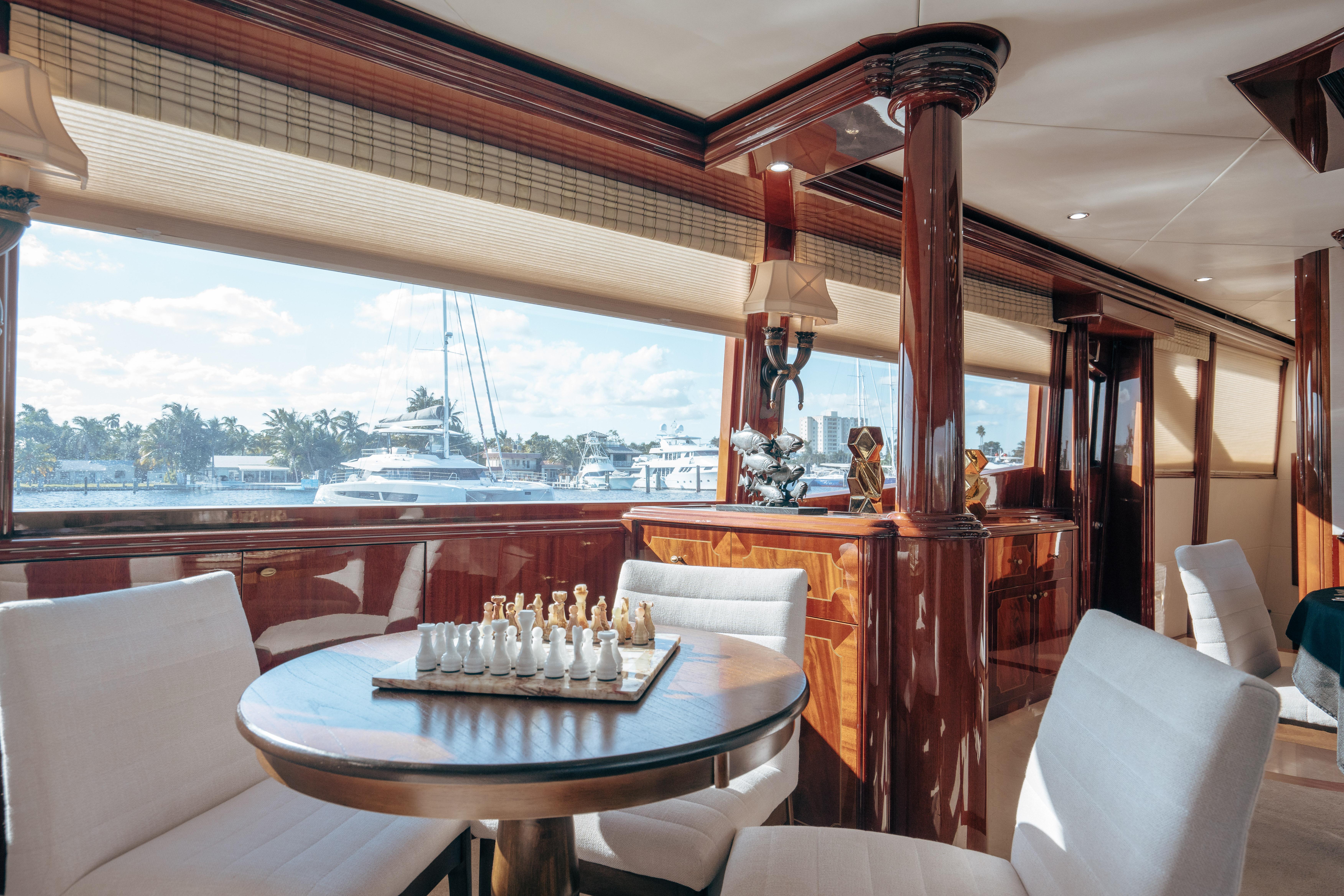 Yacht Photo 14