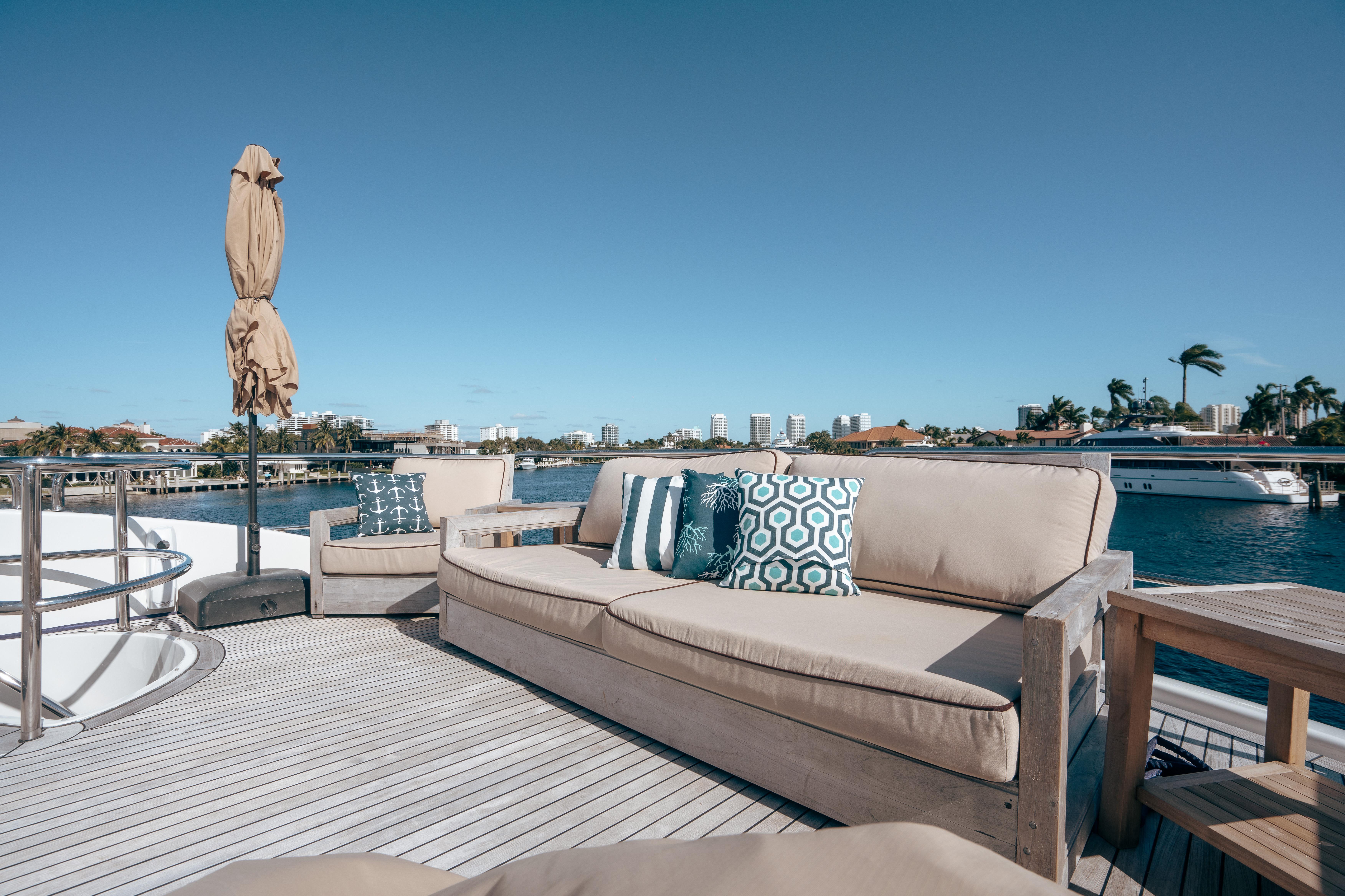 Yacht Photo 40