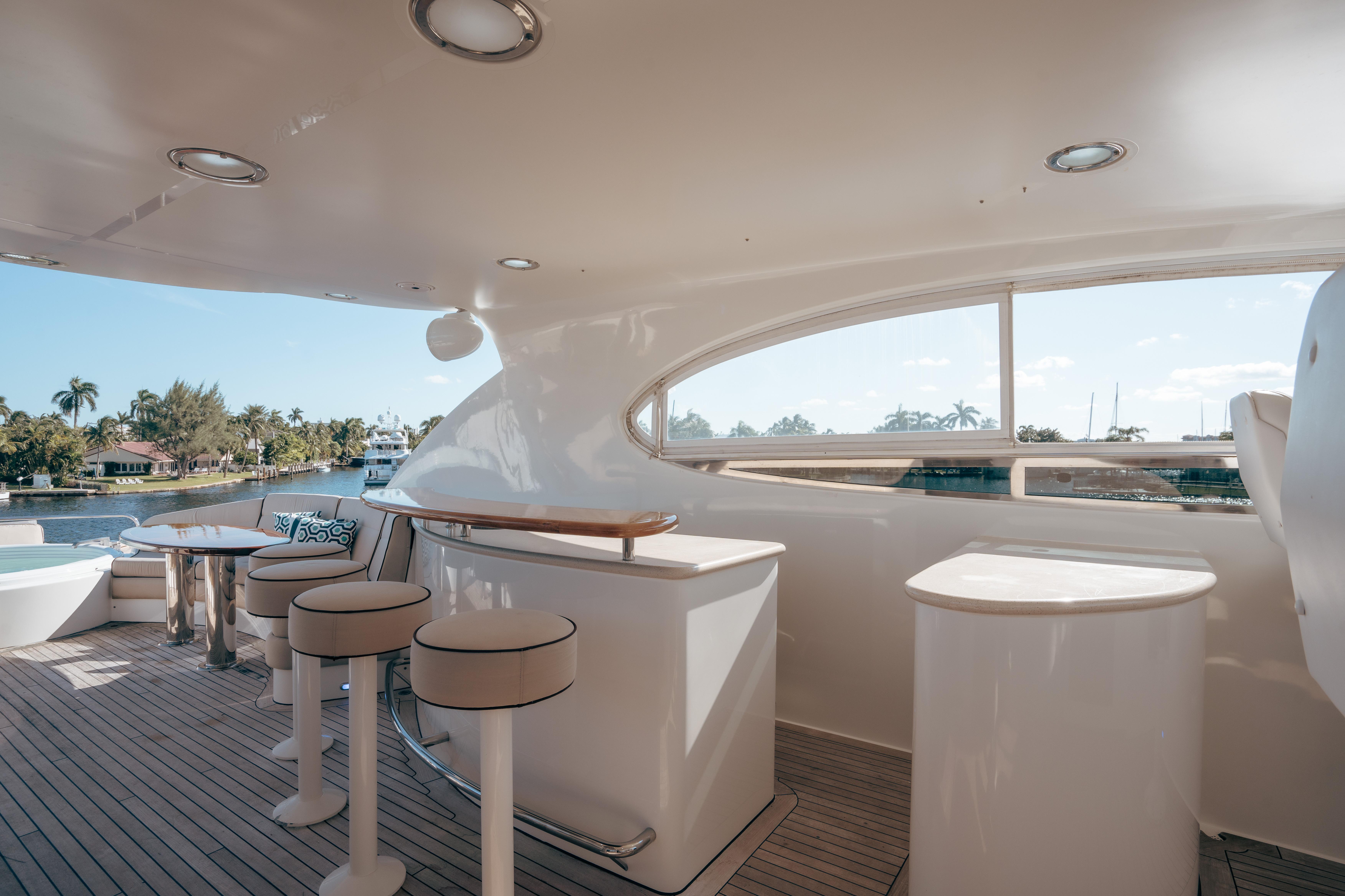Yacht Photo 47