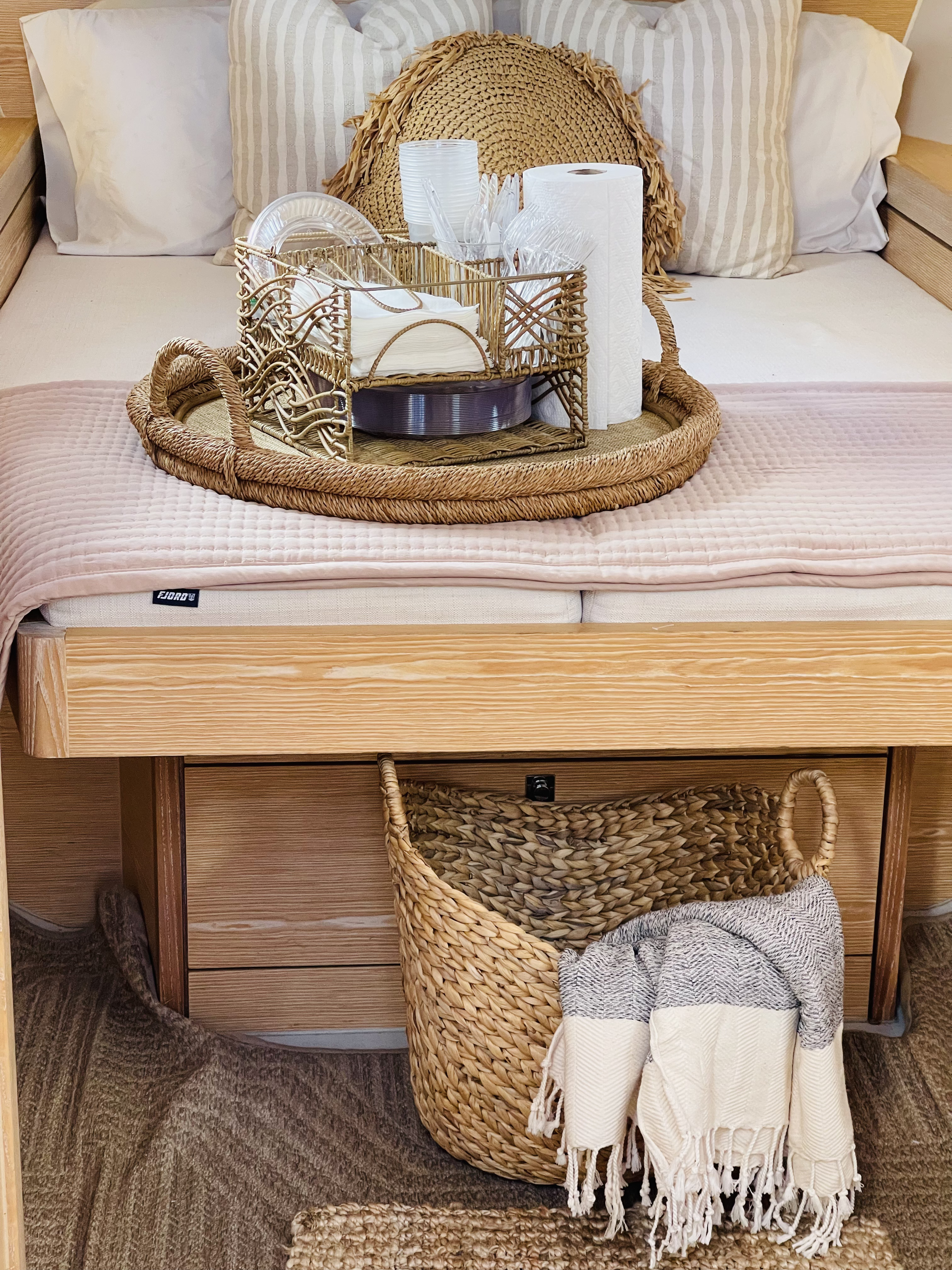 Yacht Photo 18