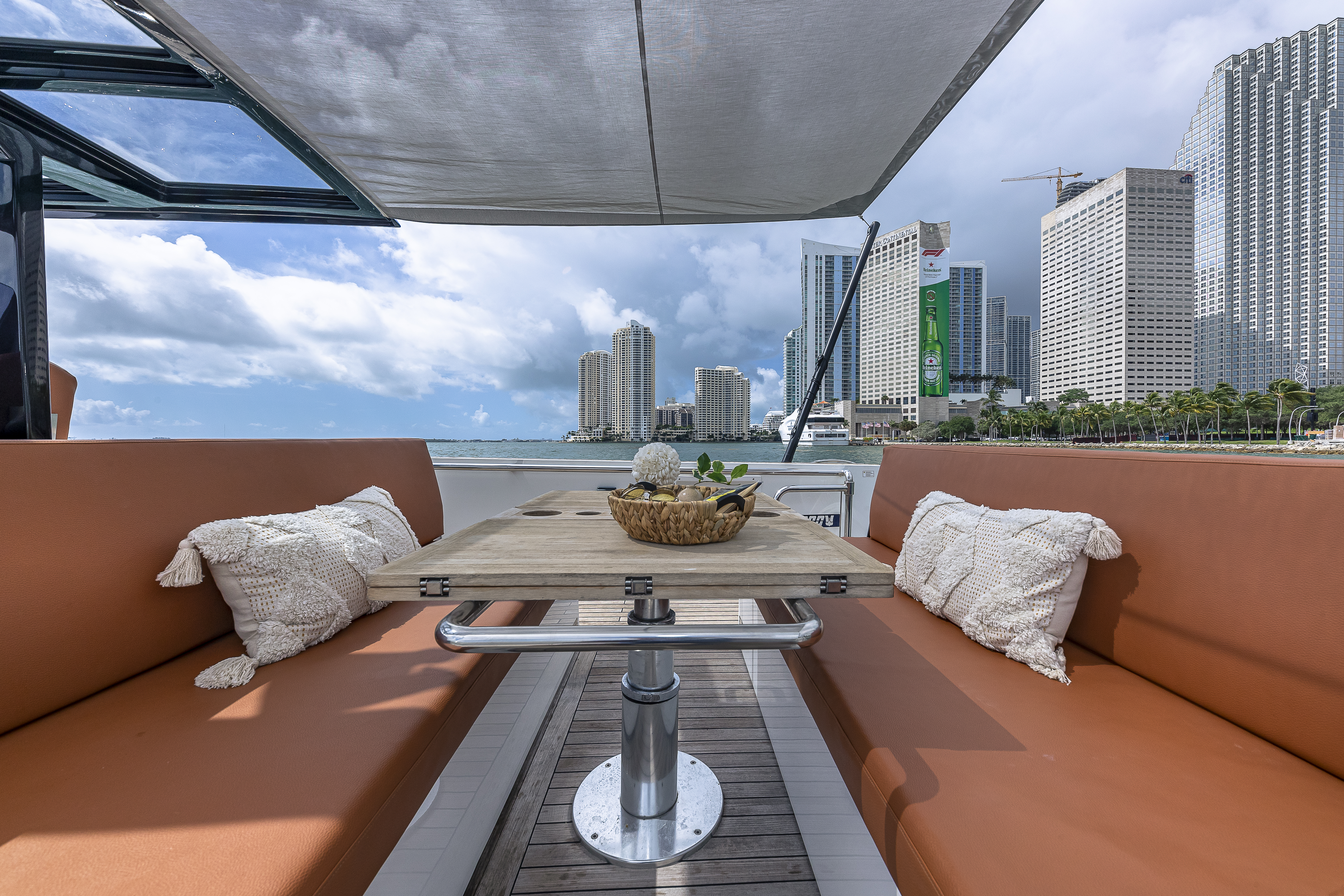 Yacht Photo 11