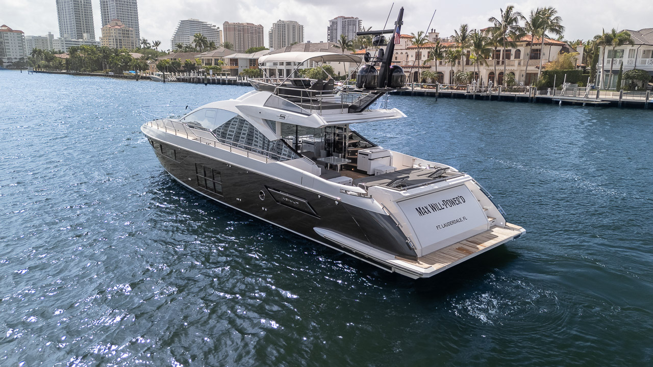 Yacht Photo 3