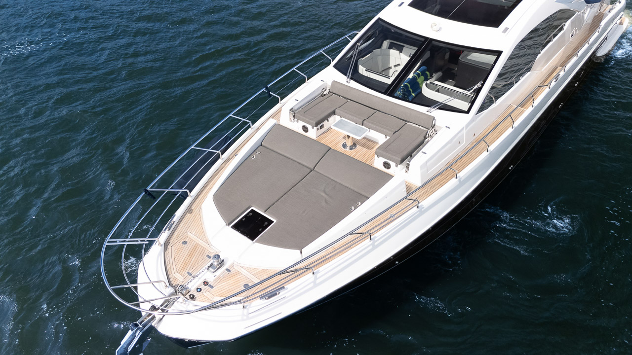 Yacht Photo 5