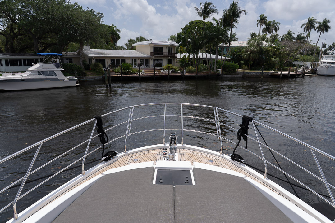 Yacht Photo 12