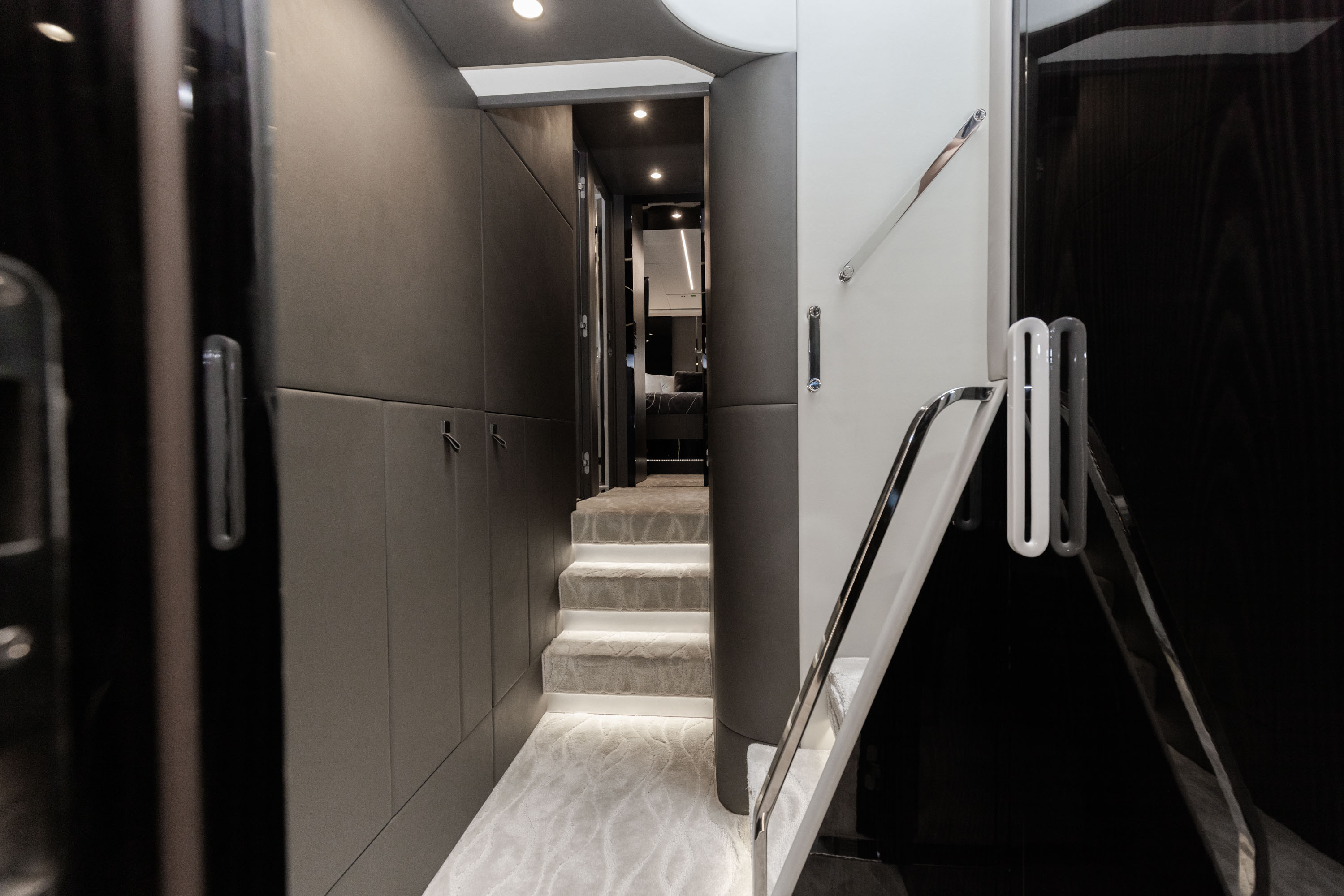 Yacht Photo 19