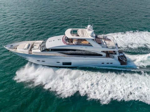 Yacht Photo 2