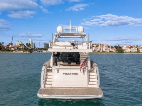 Yacht Photo 5