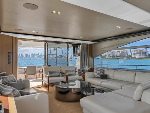 Yacht Photo 19