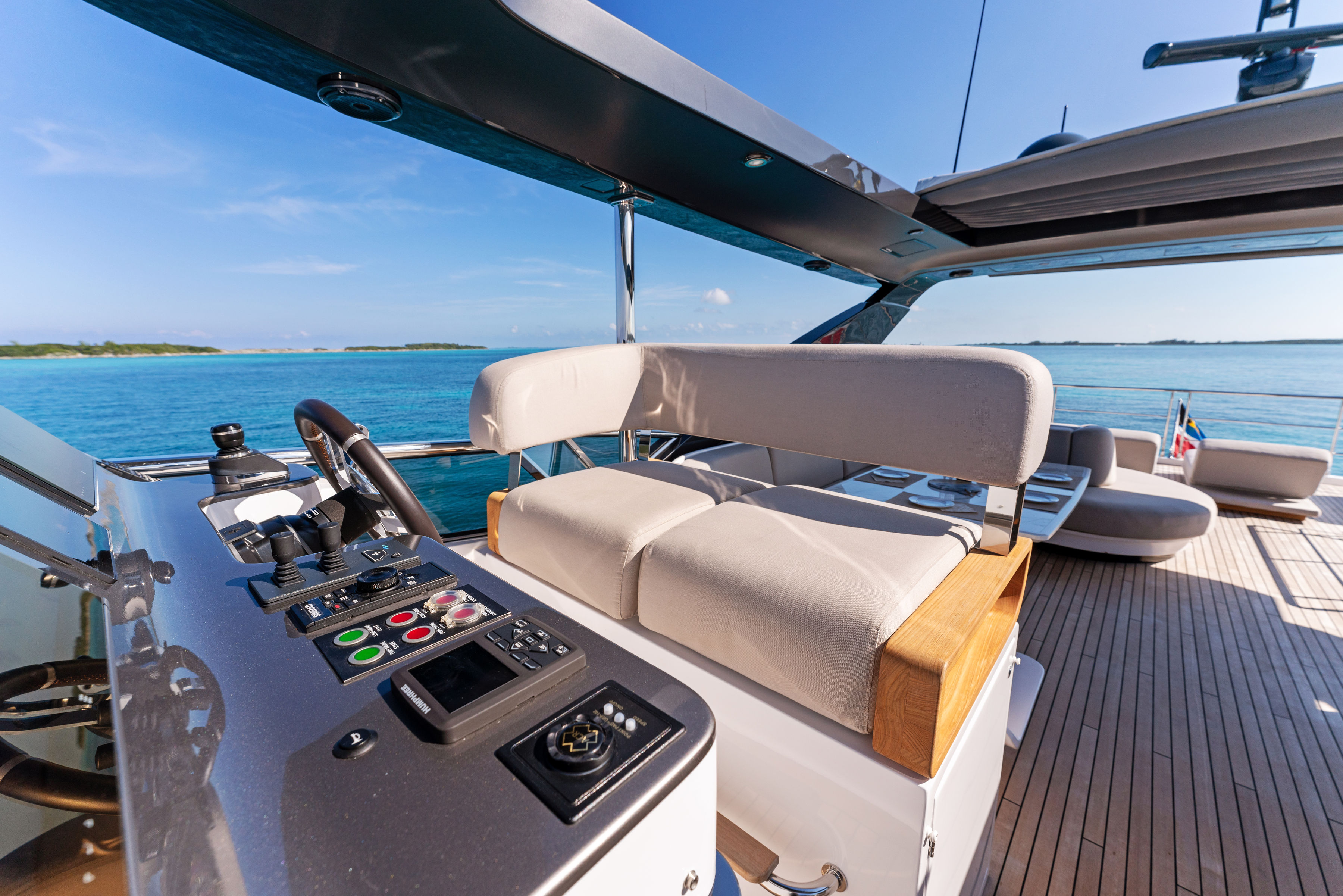 Yacht Photo 22