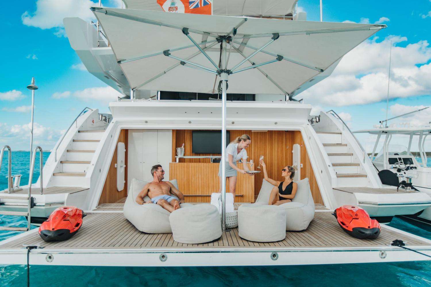 Yacht Photo 12