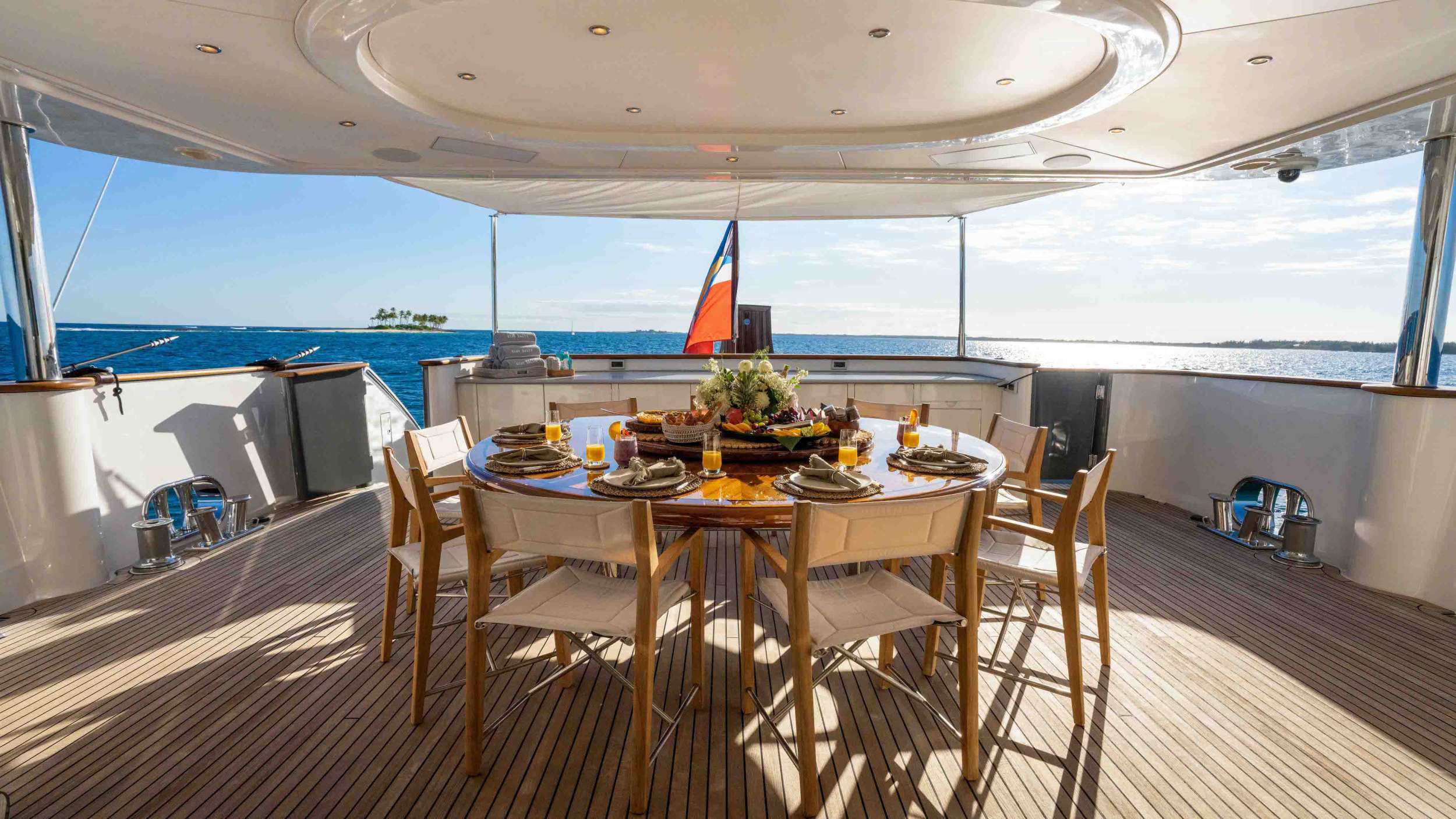Yacht Photo 3