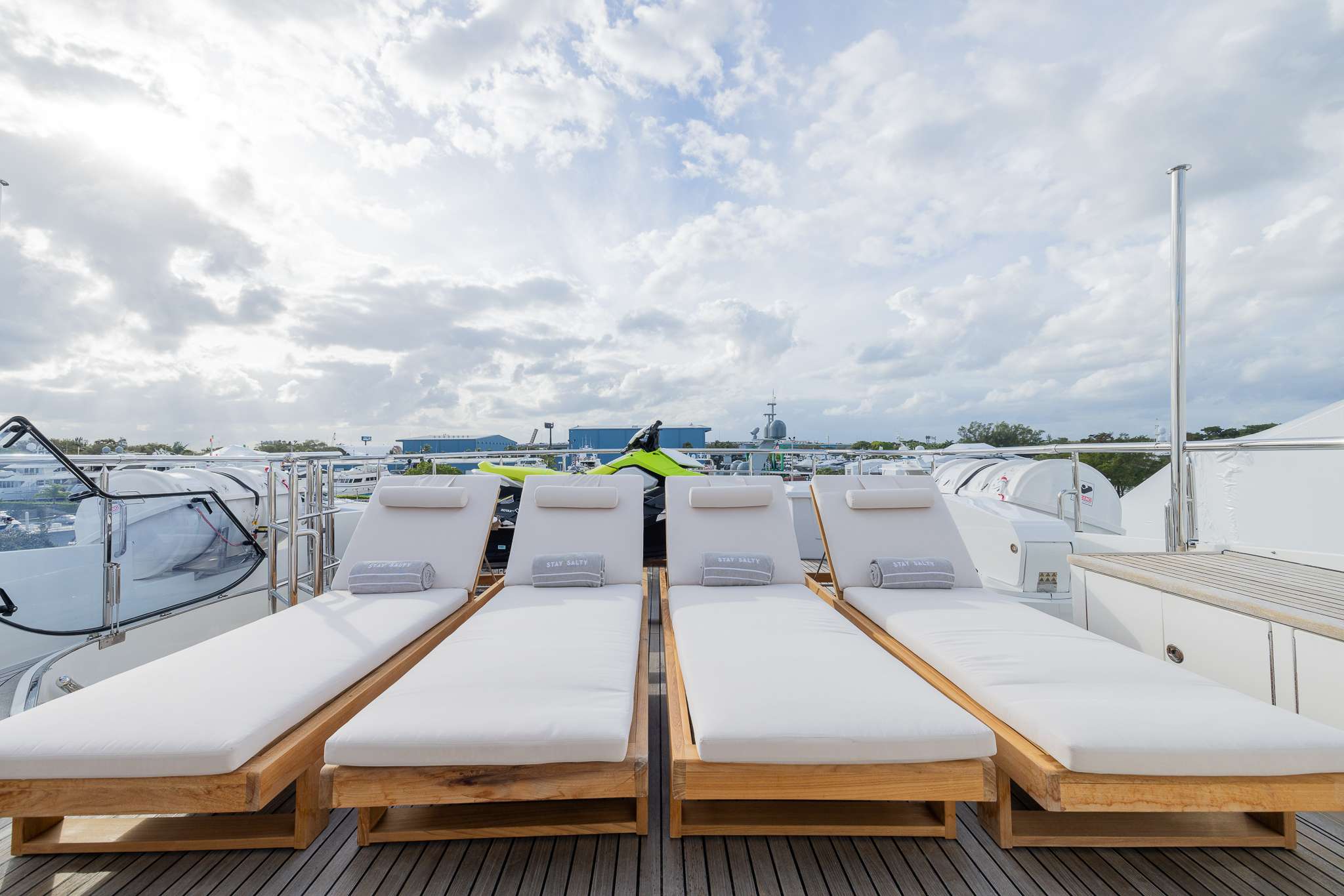 Yacht Photo 5
