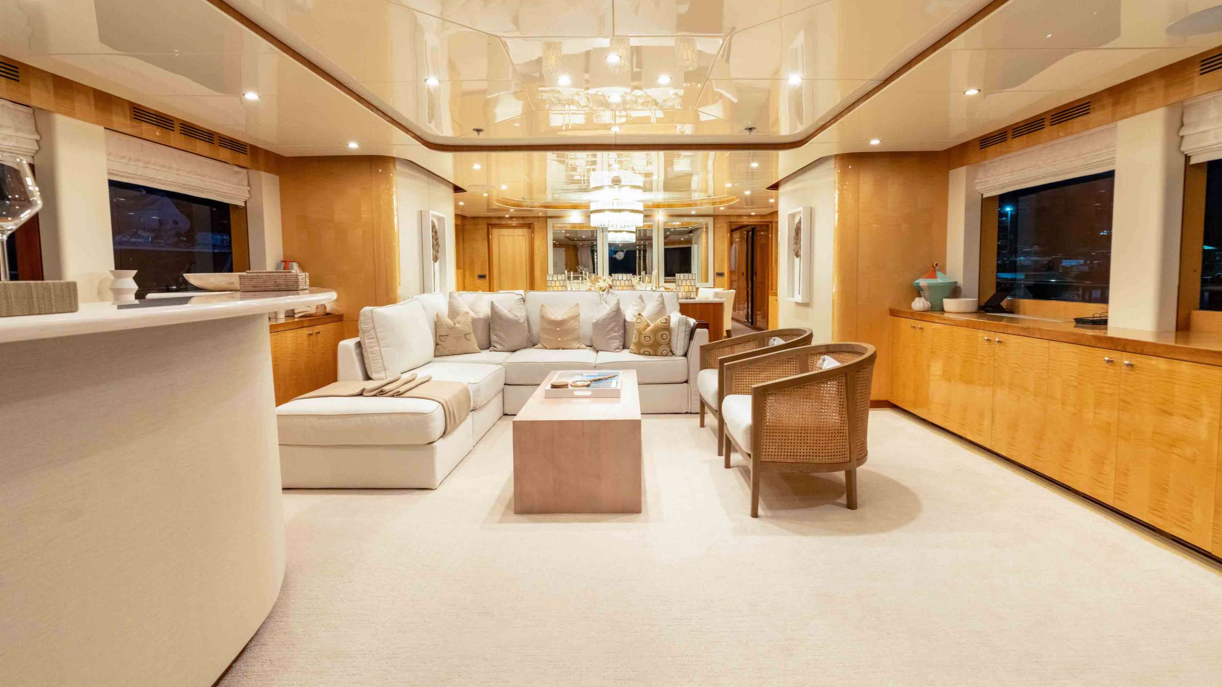 Yacht Photo 19