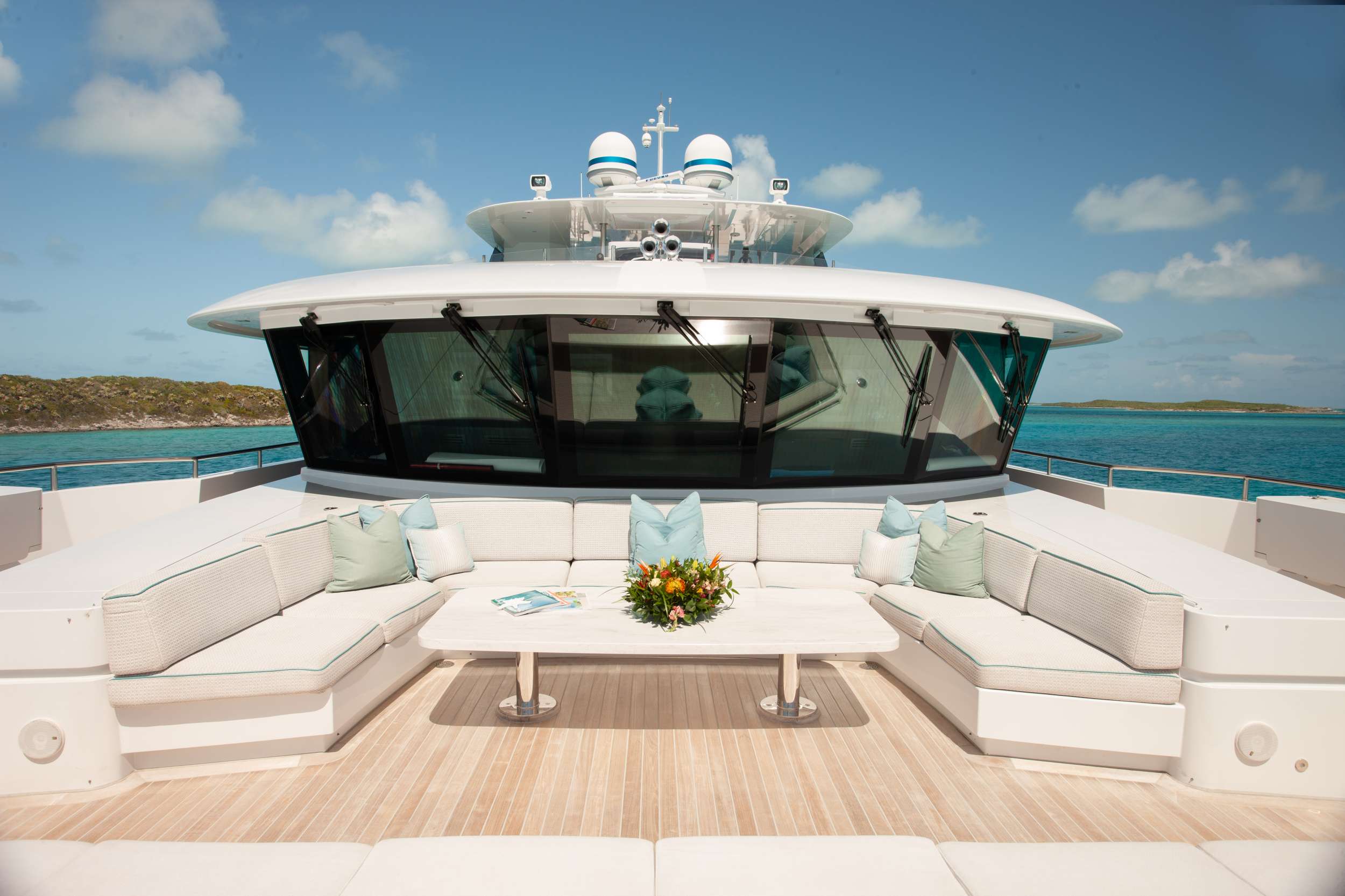 Yacht Photo 10