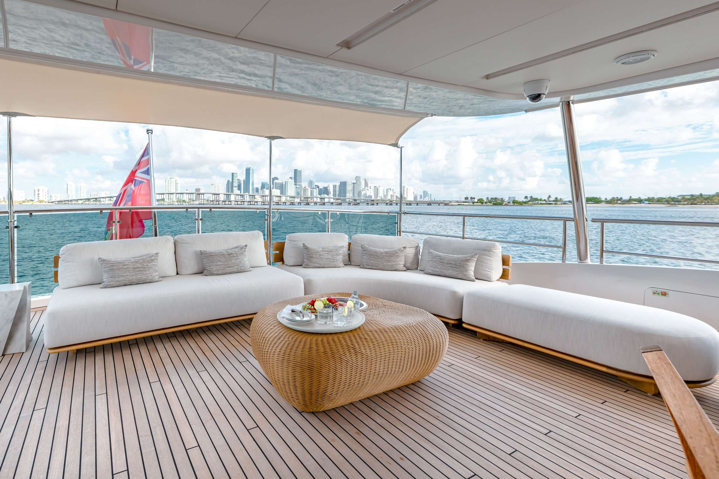 Yacht Photo 14