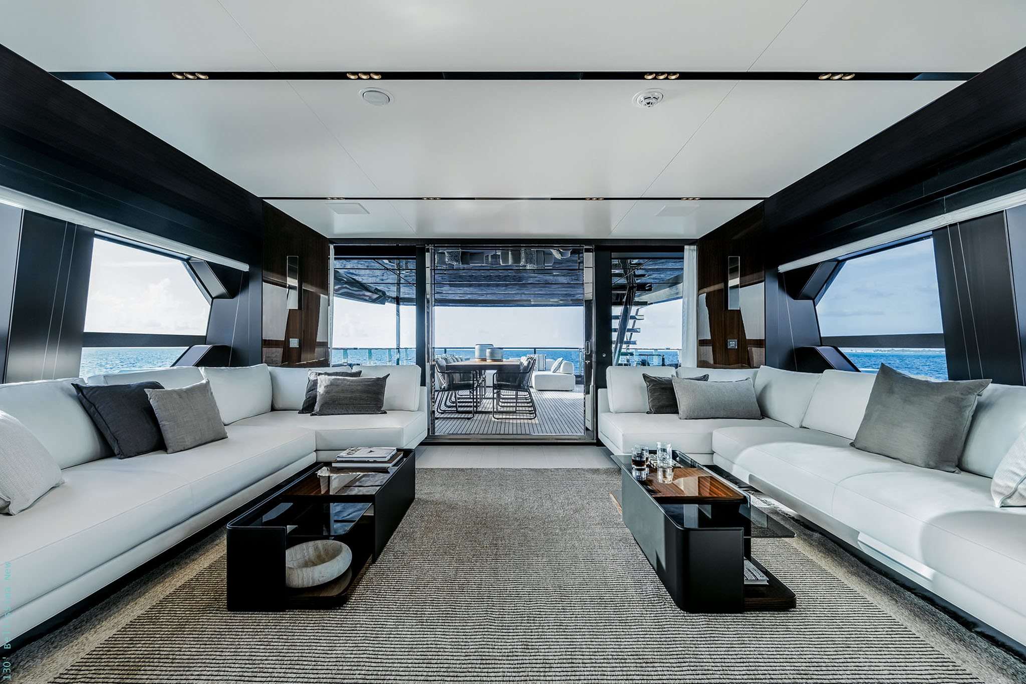Yacht Photo 11