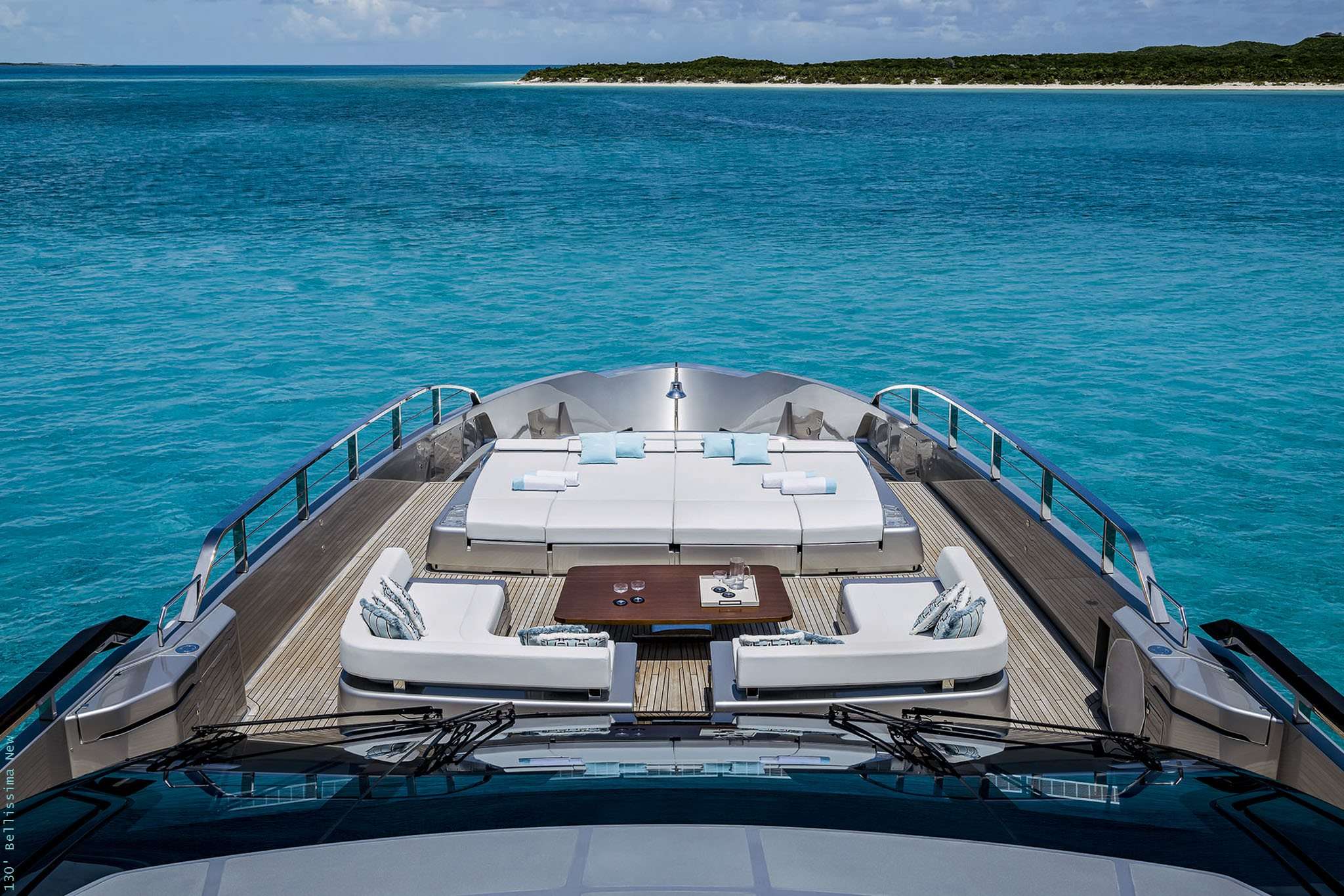 Yacht Photo 16