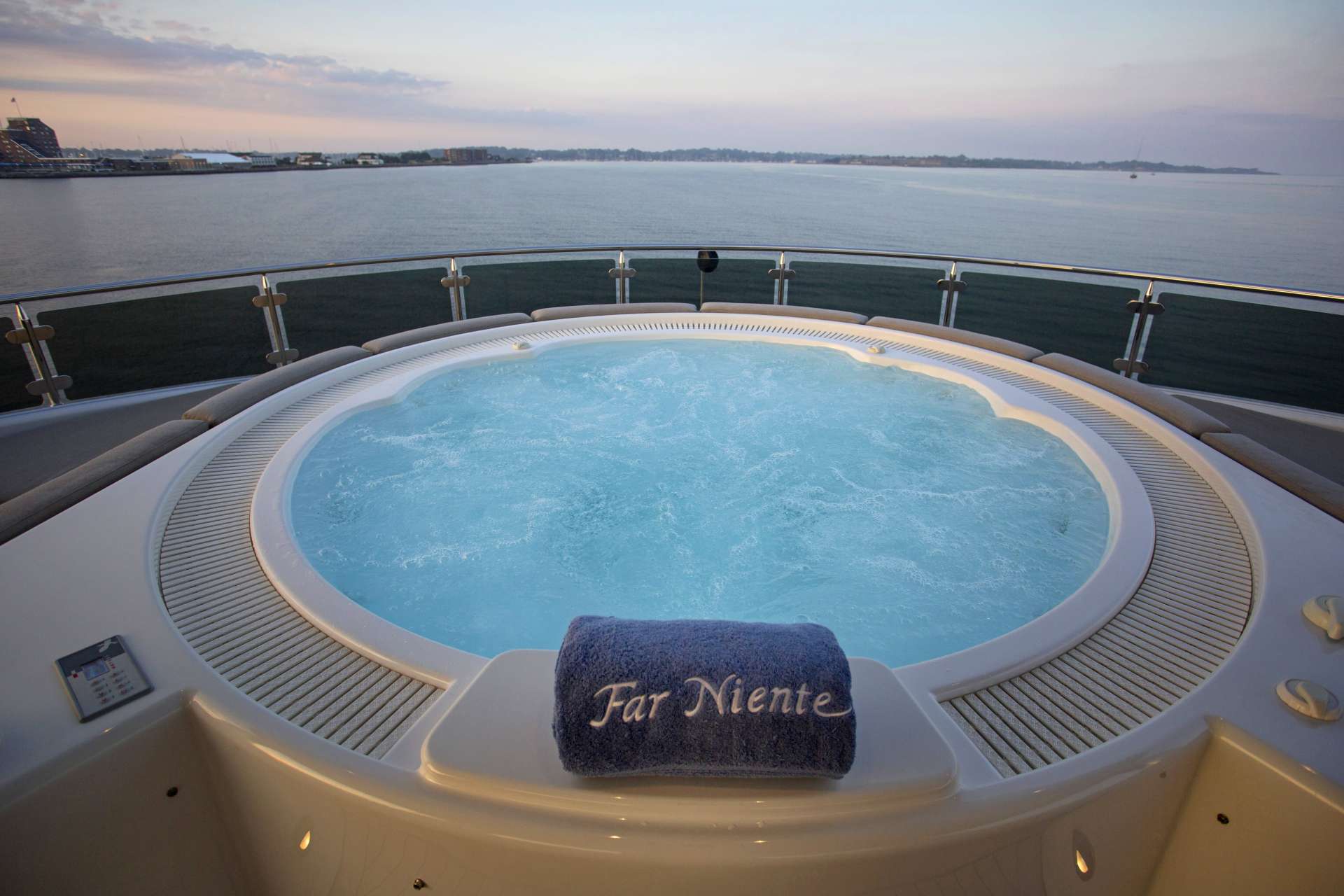 Yacht Photo 2