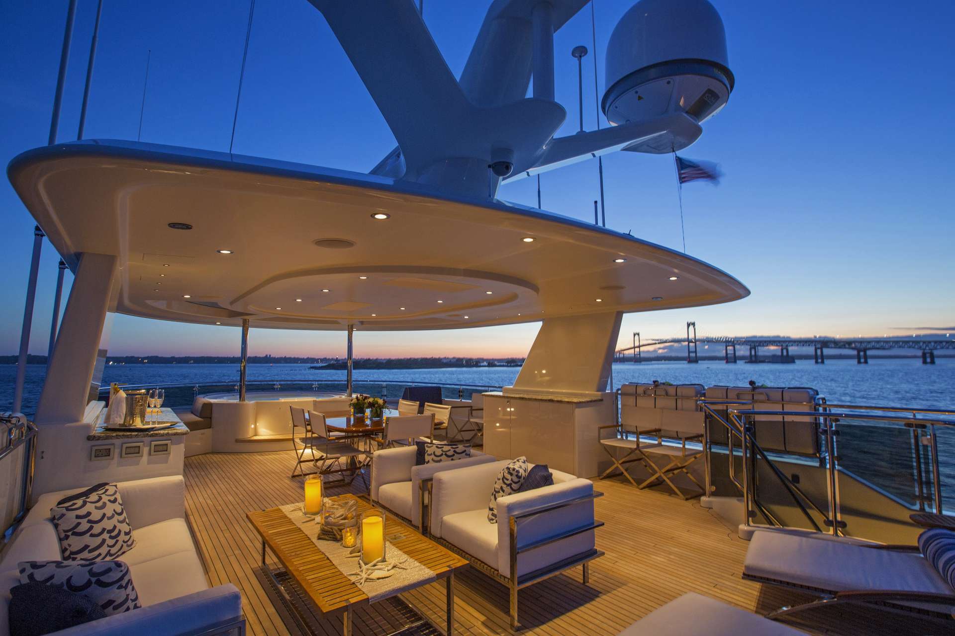 Yacht Photo 3
