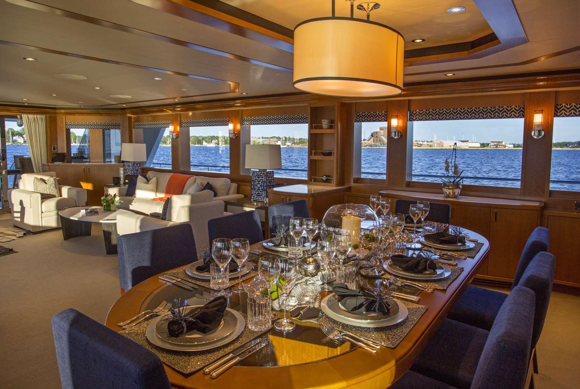 Yacht Photo 14
