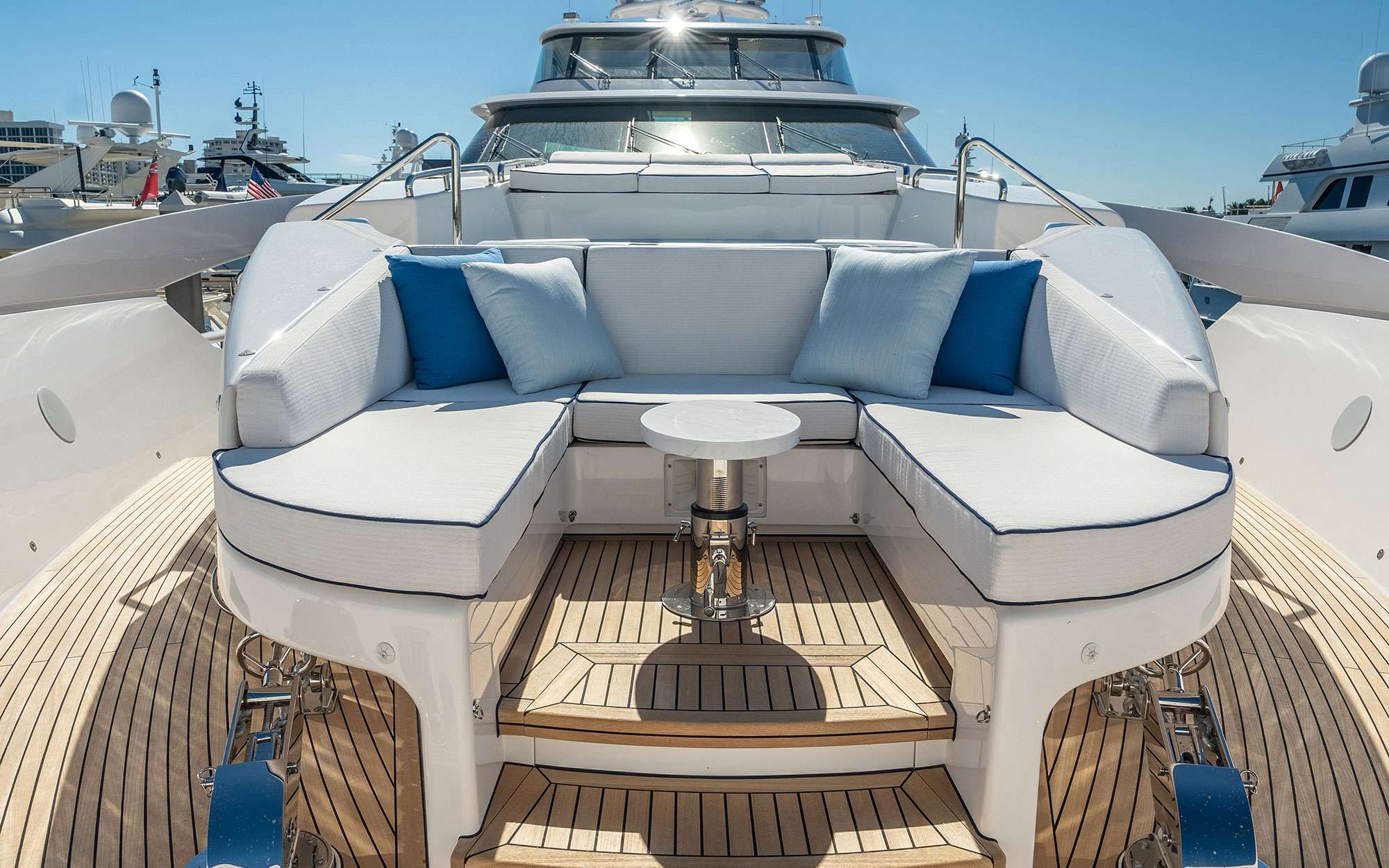 Yacht Photo 2