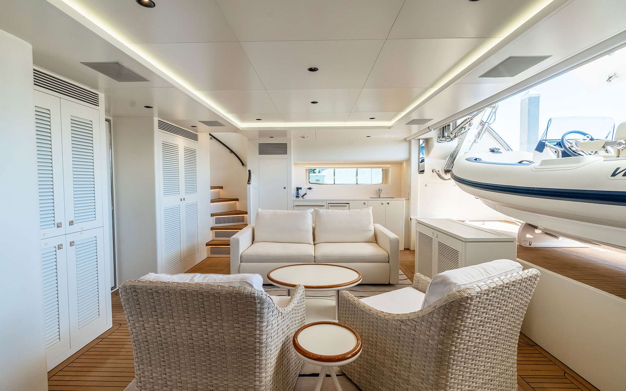 Yacht Photo 3