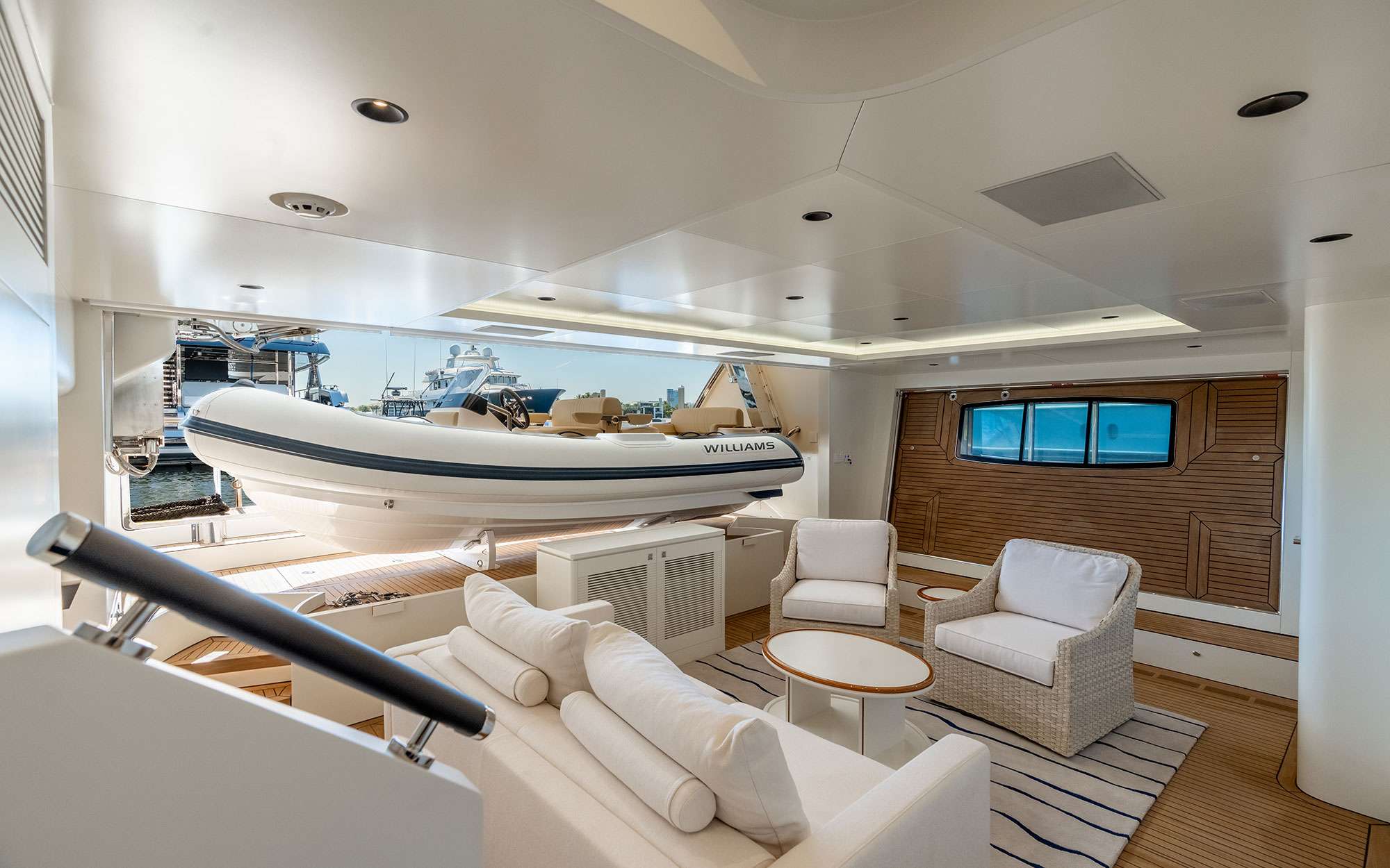 Yacht Photo 4