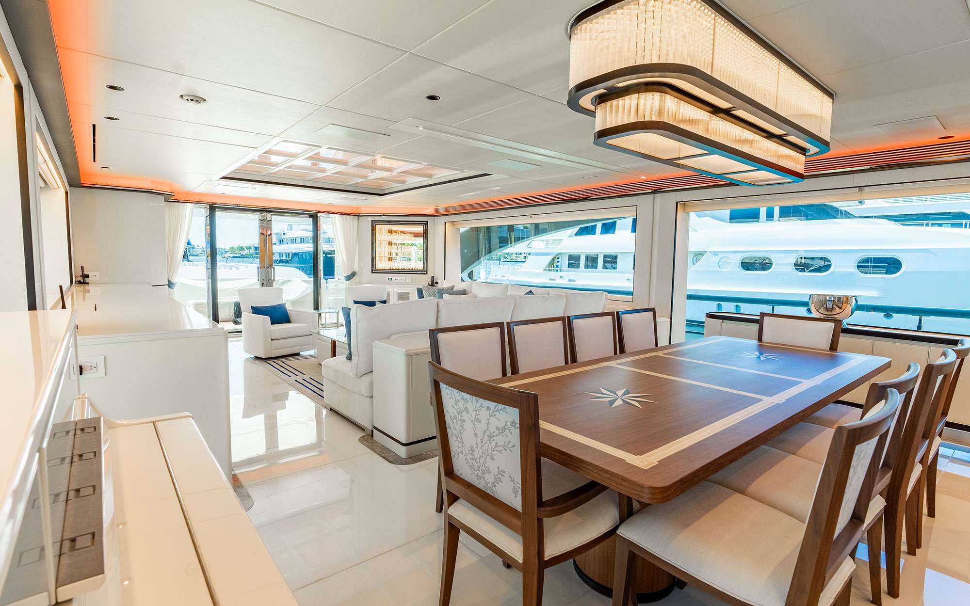 Yacht Photo 12