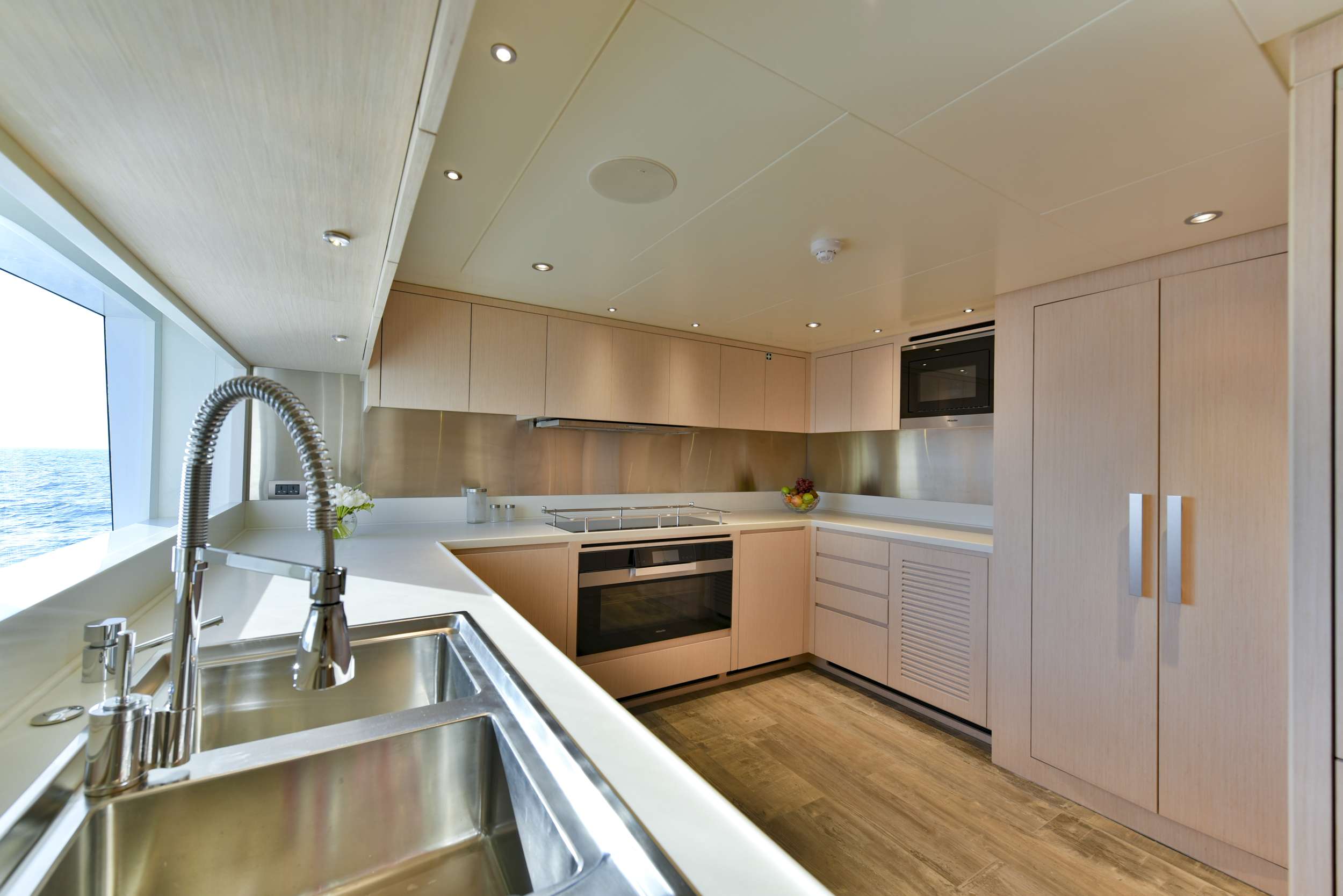 Yacht Photo 2