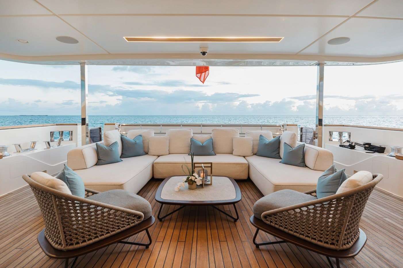 Yacht Photo 16